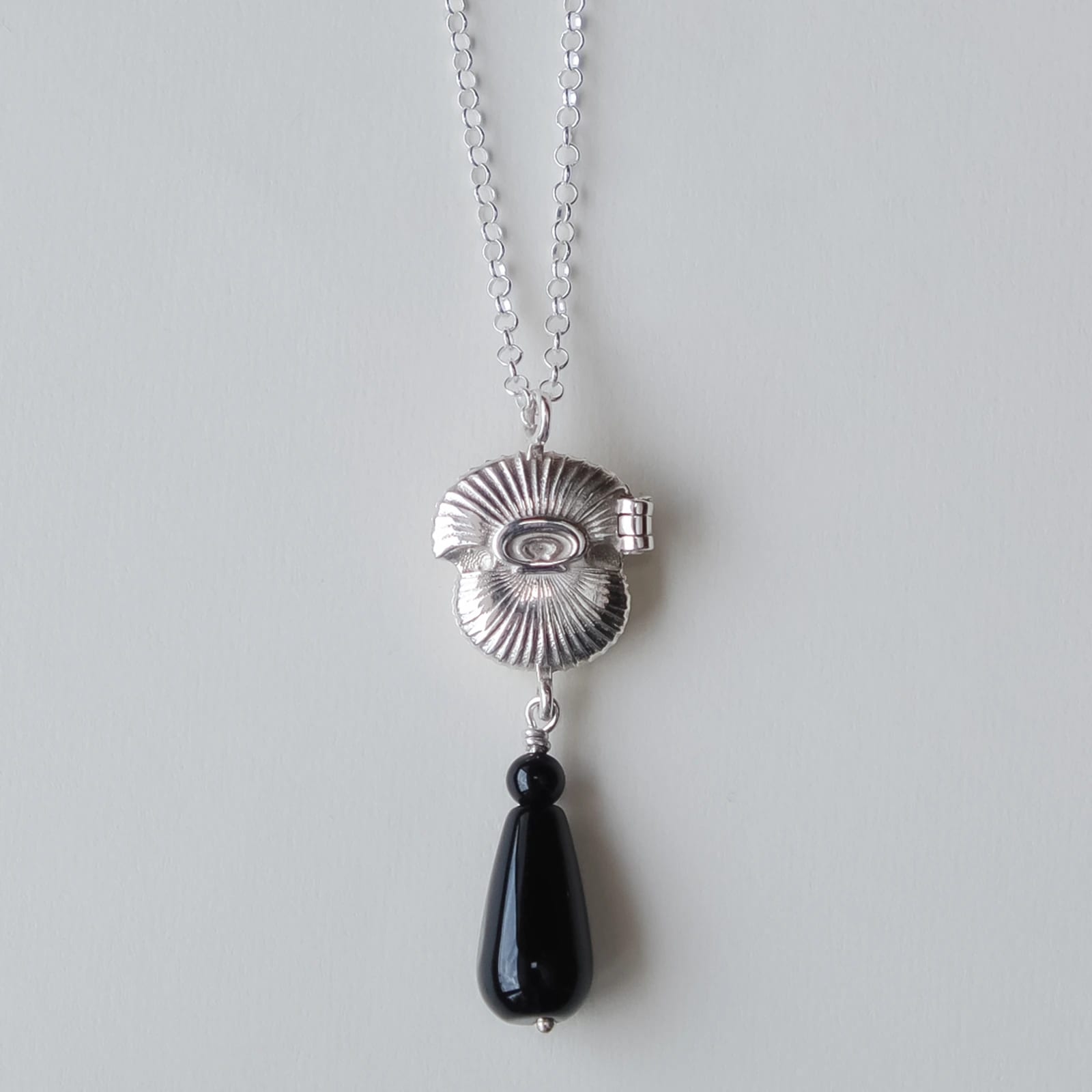 Collar Relicario Oda Ónix - imagen 4