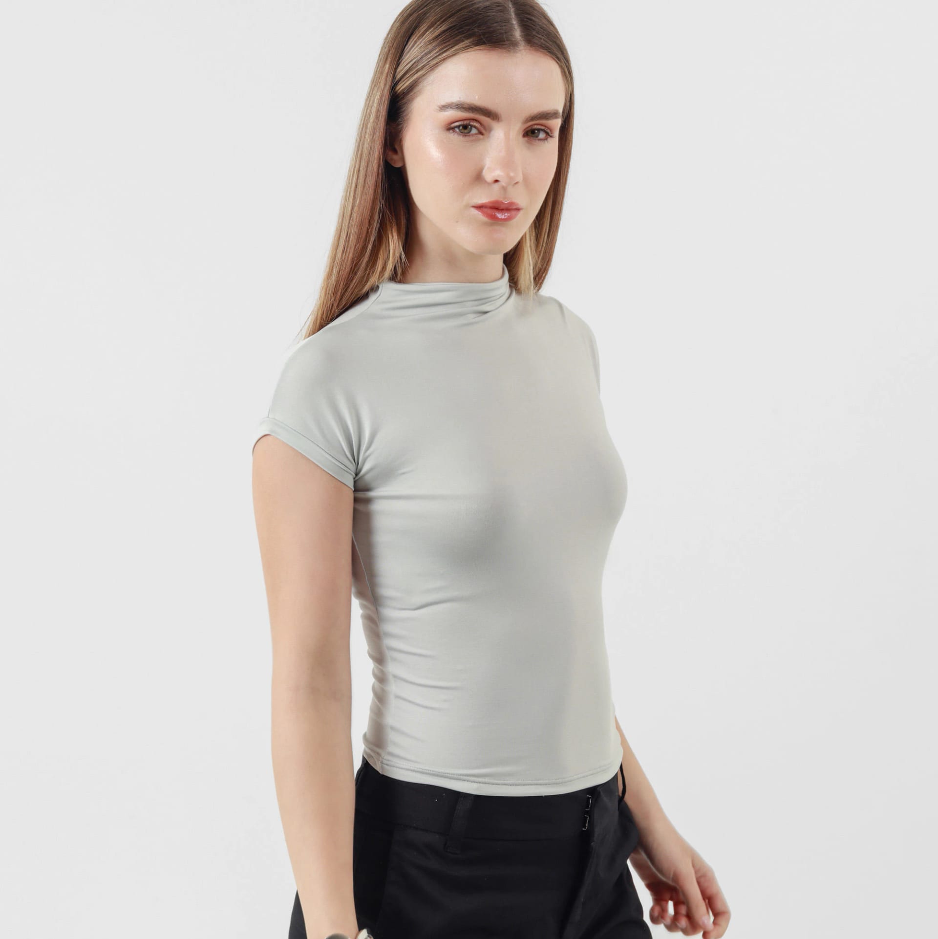 Camiseta básica cuello alto manga sisa rodada - imagen 7