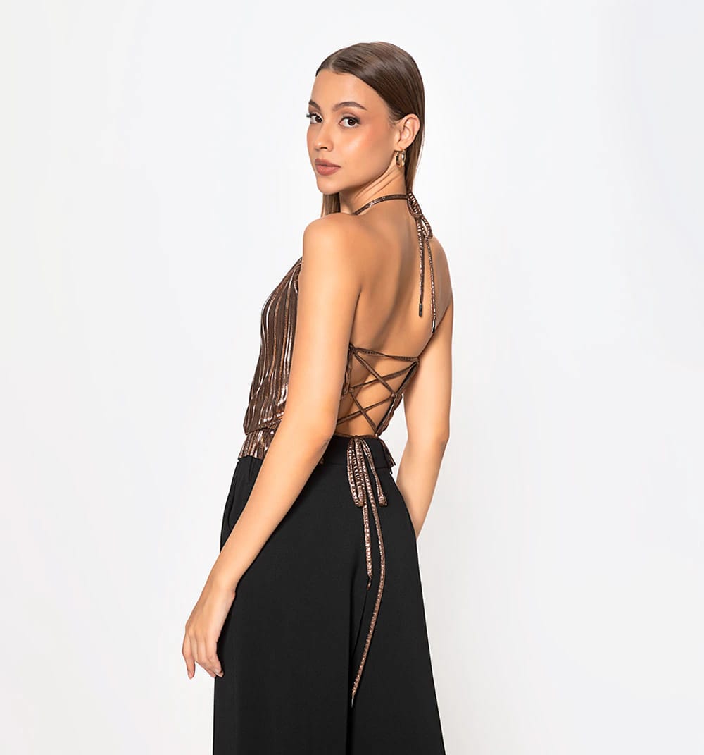 Blusa cuello halter con cruce de tiras e - imagen 4