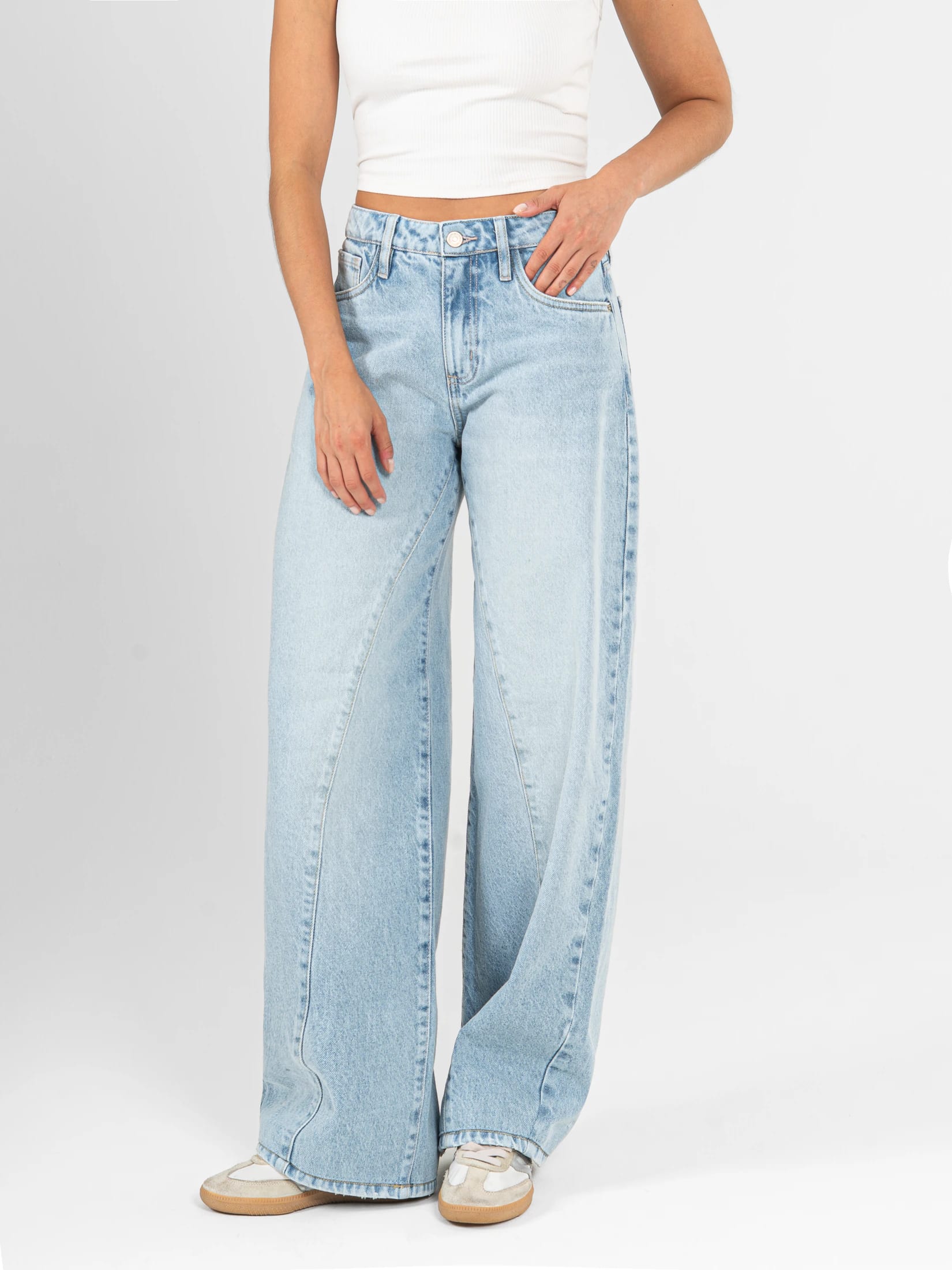 Ref: 066521 Jean wide leg, rígido, tiro alto, con cortes, tono azul claro - imagen 1