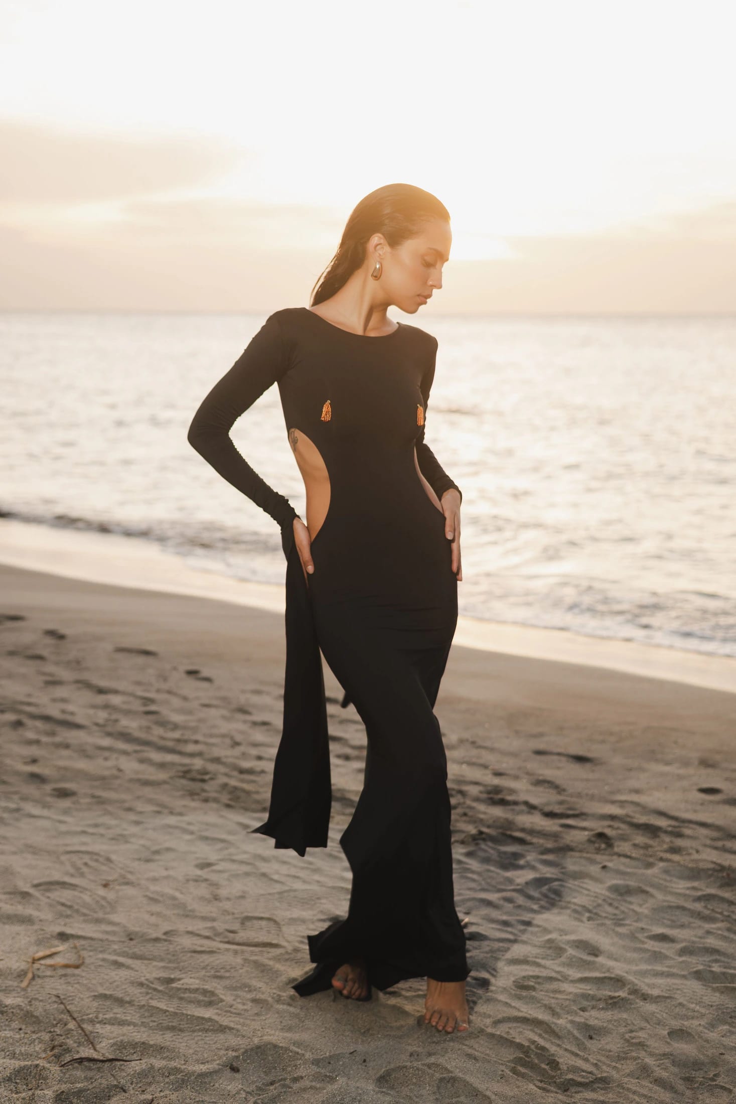 DALIA GOWN - BLACK (MAXI SLEEVE) - imagen 5