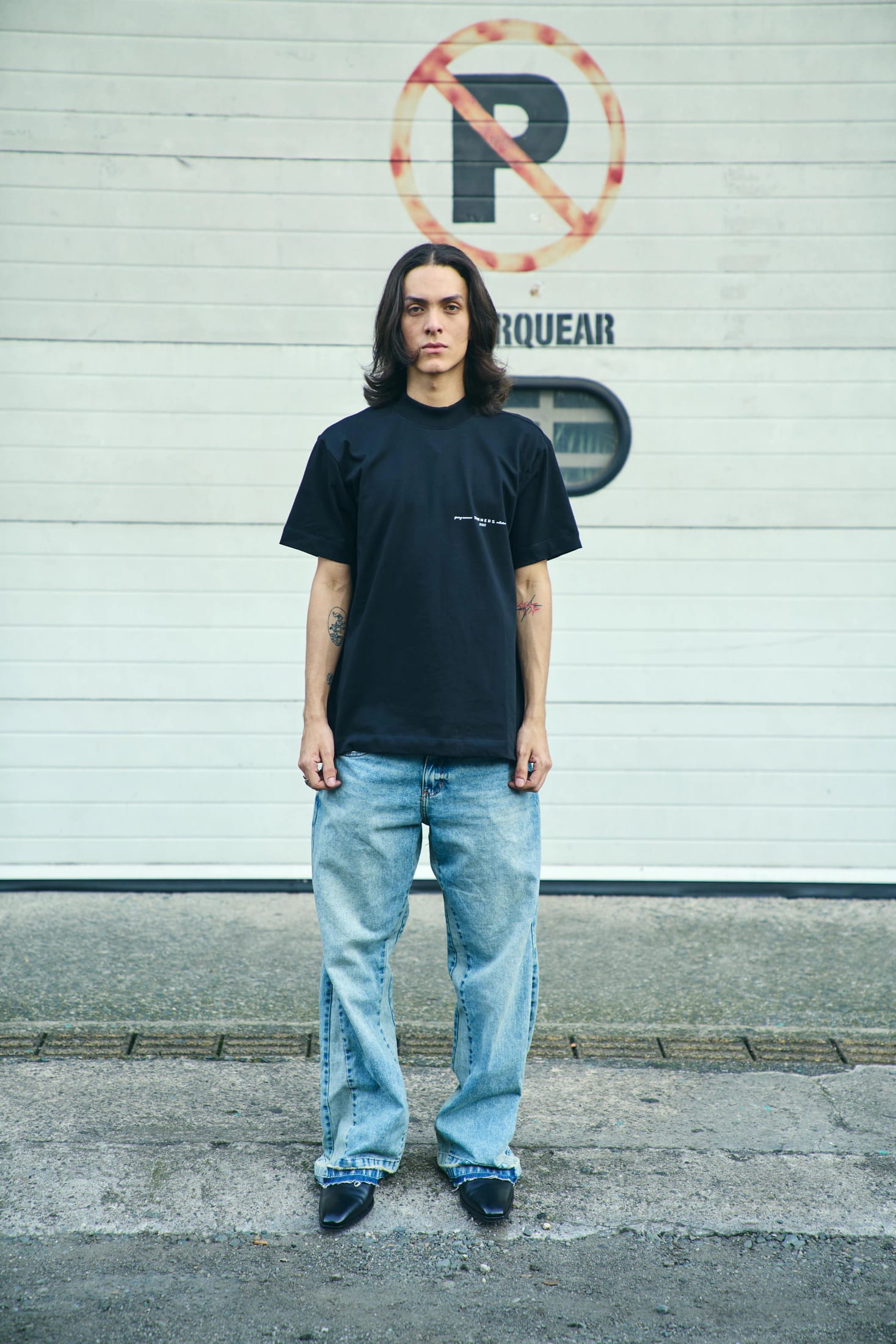 GARMENTS BLACK T-SHIRT - imagen 2