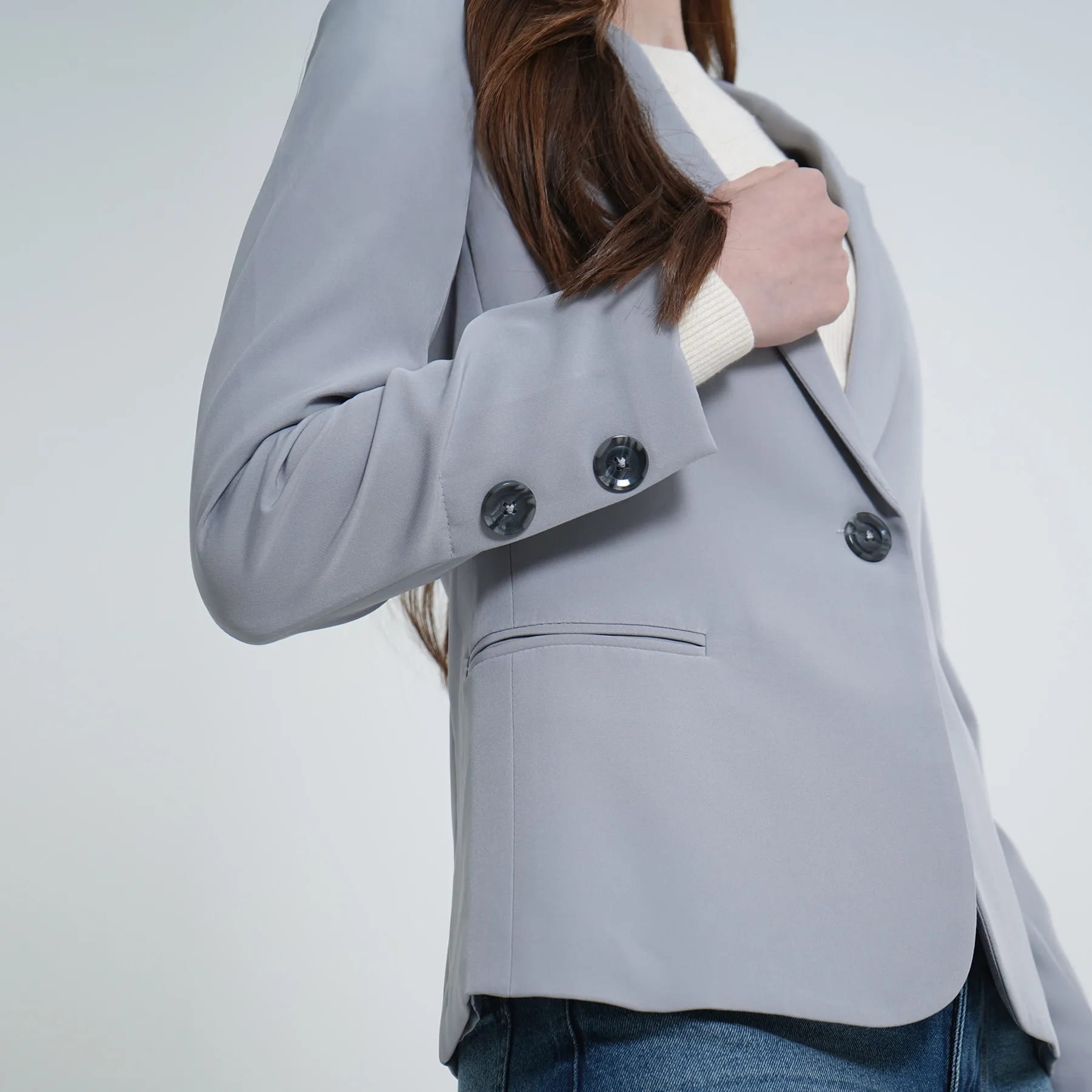 Chaqueta blazer básico con solapa y botones - imagen 30