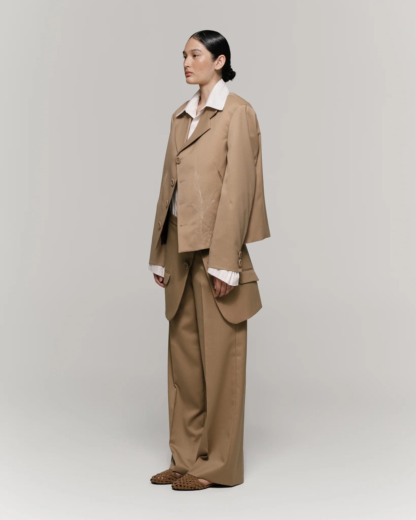 Traje Ambar - imagen 2