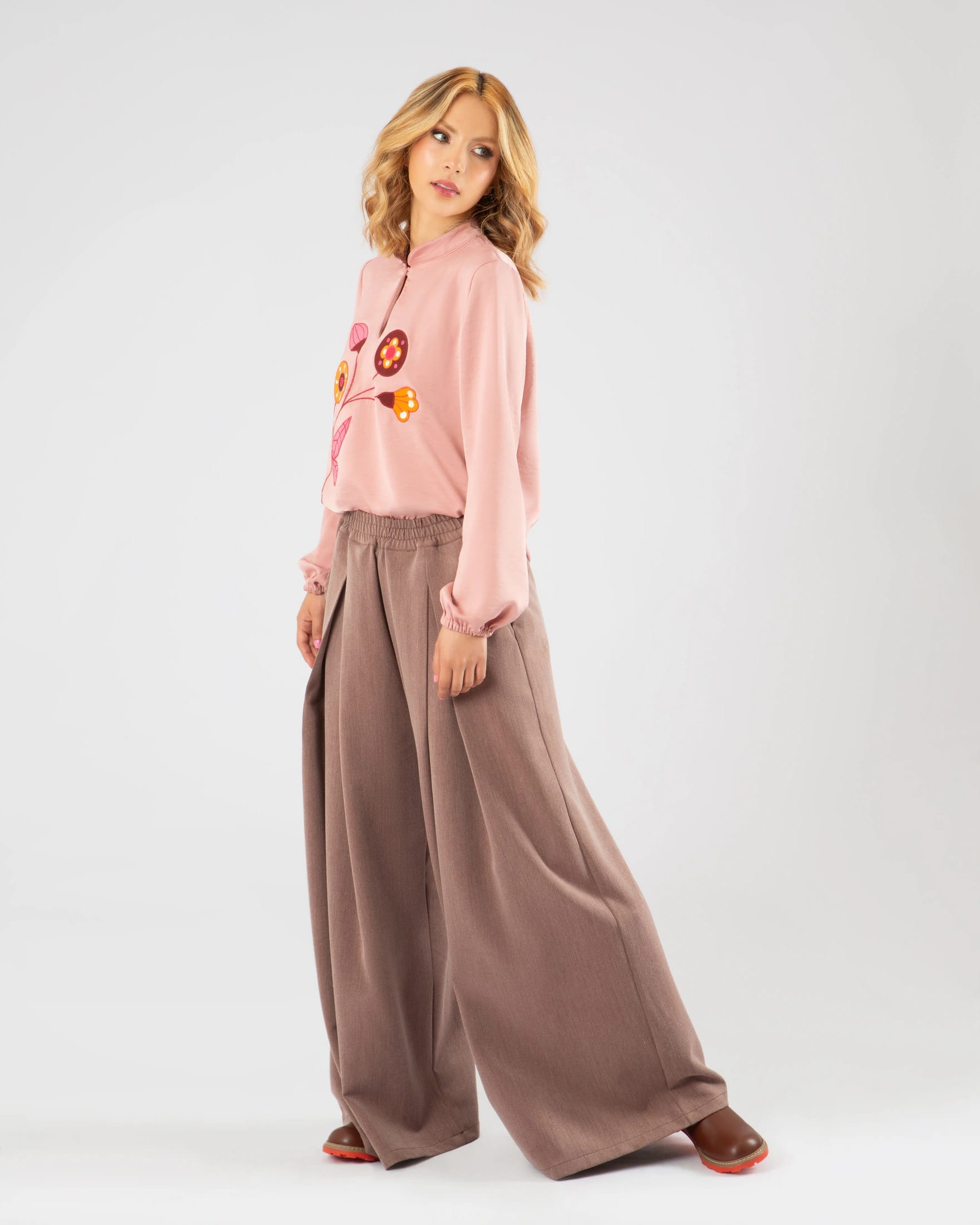 Pantalón Certeza Vino - imagen 3