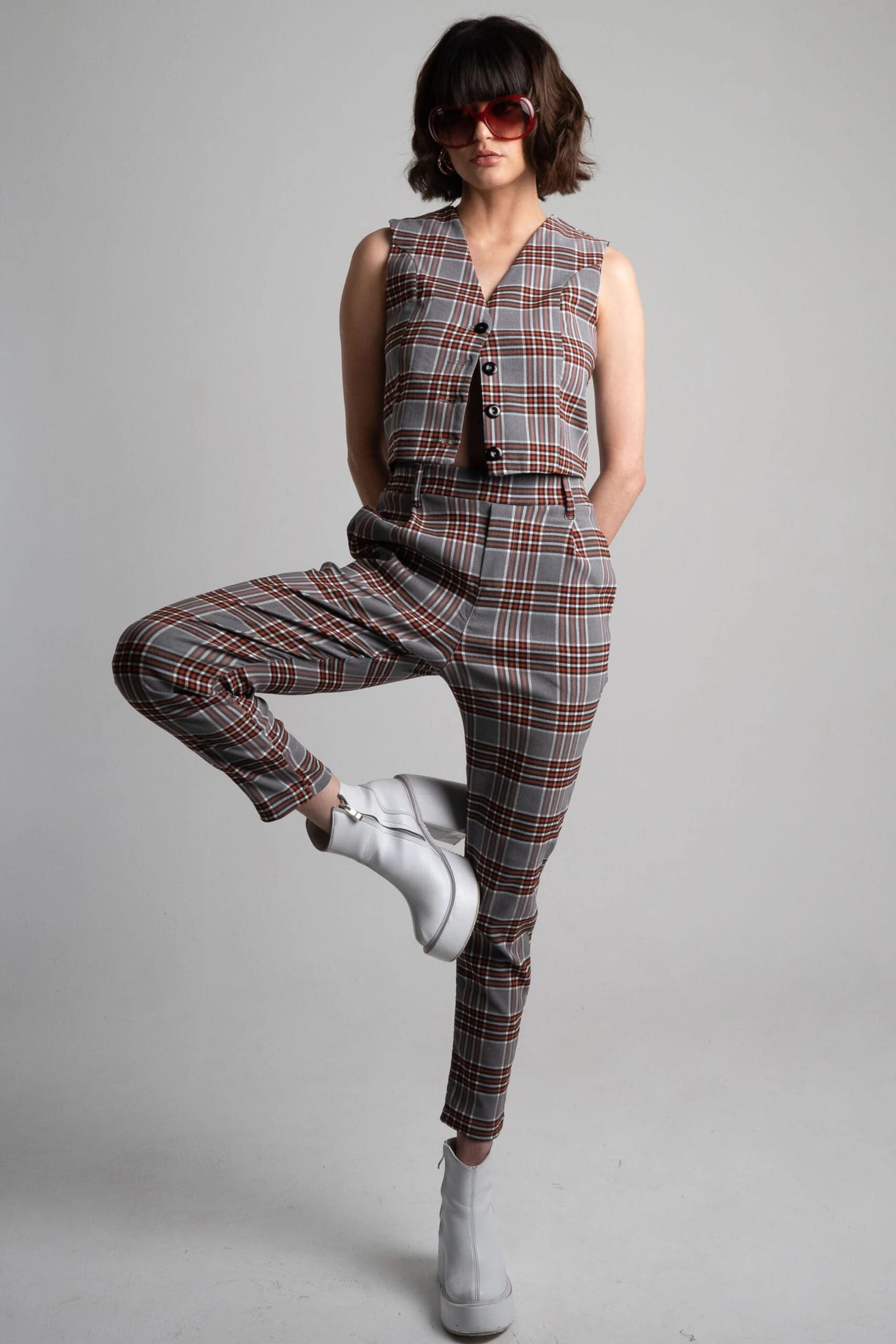 Chaleco y Pantalón Chaplin Cuadros Gris - imagen 3
