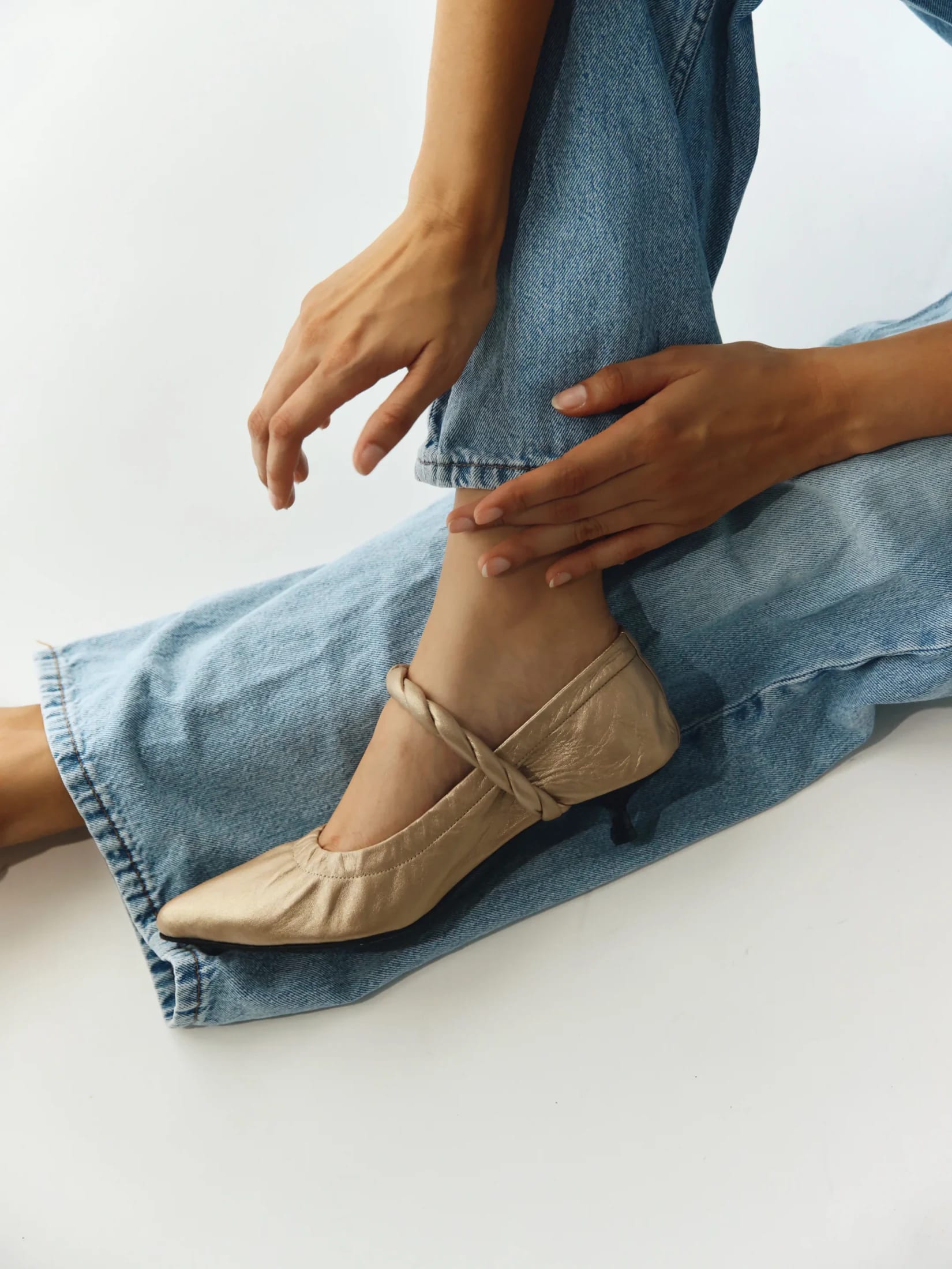 DONELLA GOLD HEELS - imagen 8