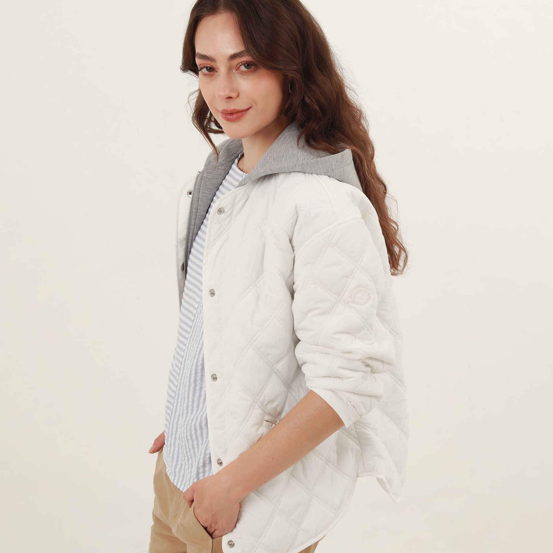 Chaqueta acolchada cuello redondo con capucha y pieza separable - imagen 9