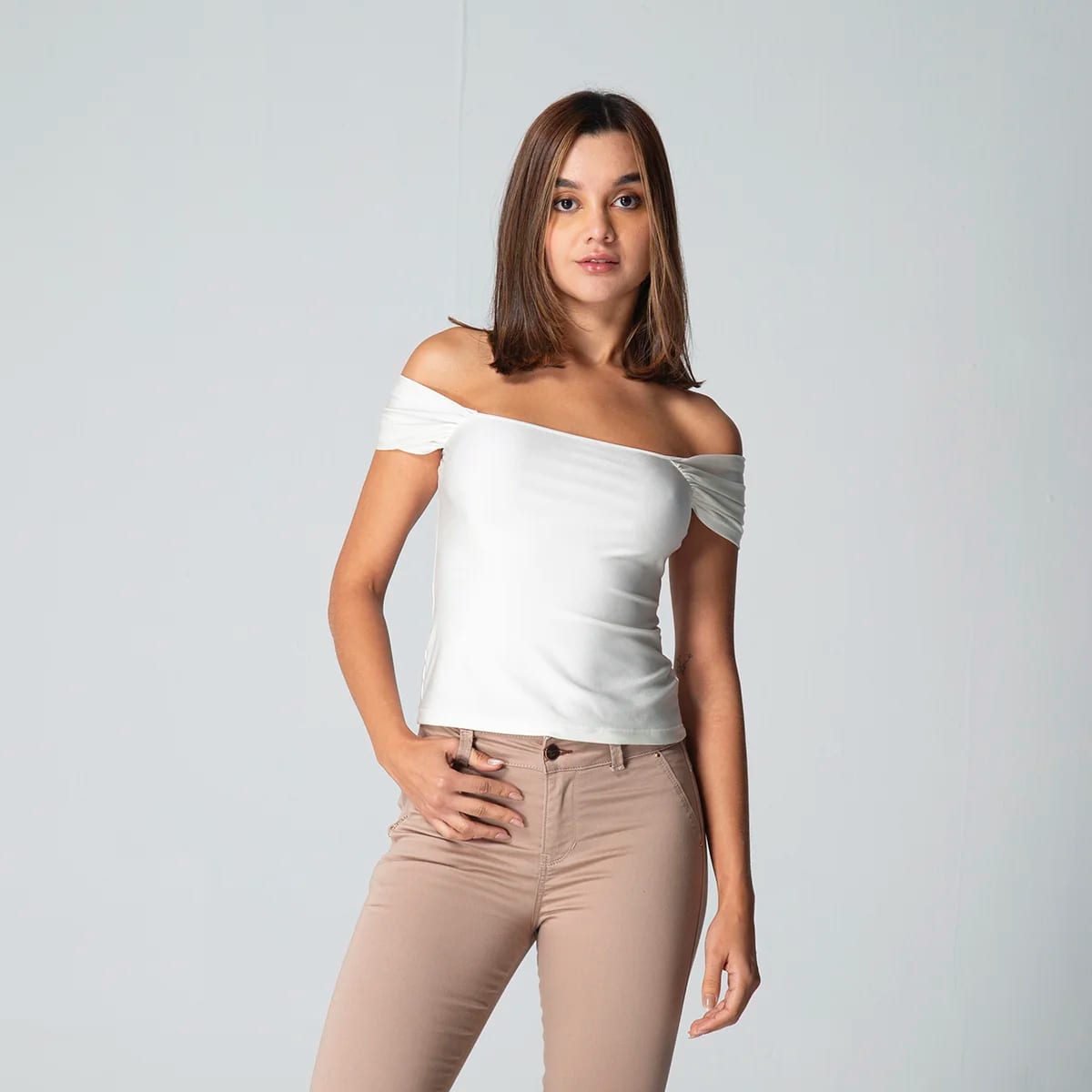 Blusa Slim Escote Bandeja Nova - imagen 3