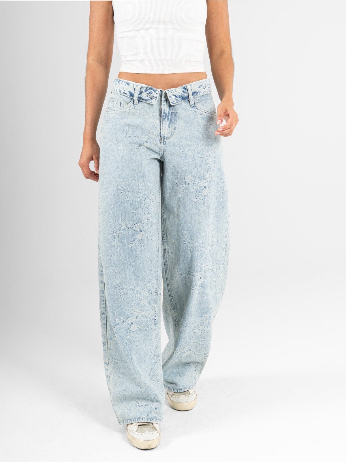 Ref: 066532 Jean wide leg, rígido, tiro medio, detalle en pretina, tono azul claro - imagen 2