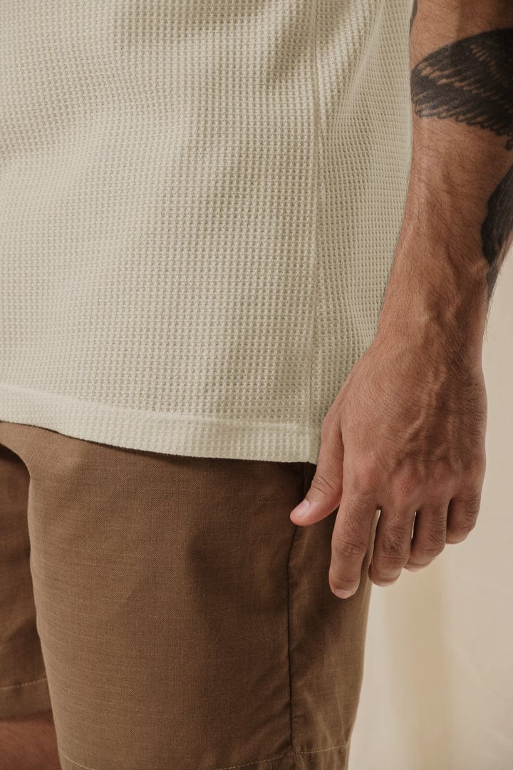 Camiseta texturizada beige - imagen 3