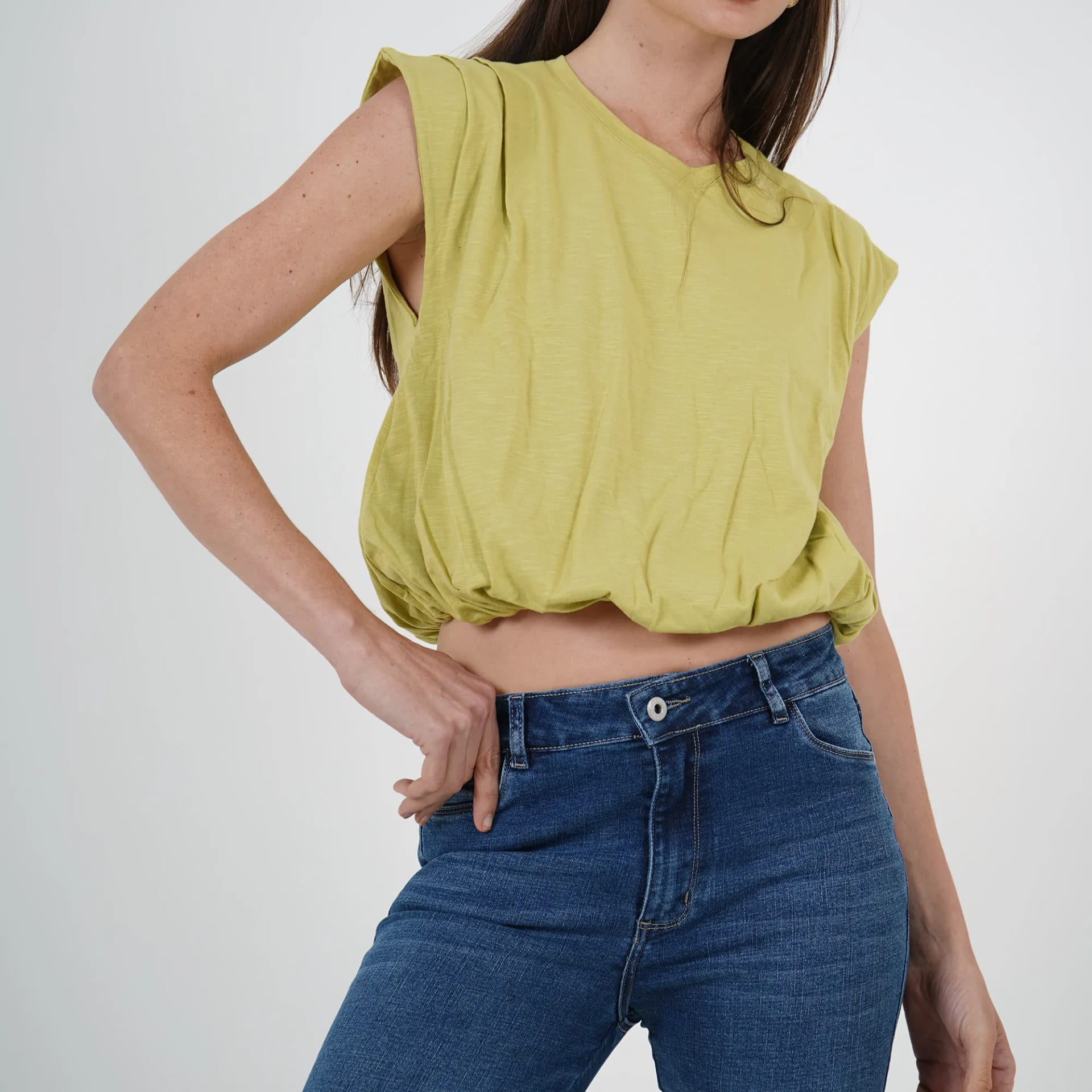 Camiseta crop top globo cuello redondo manga rodada - imagen 5
