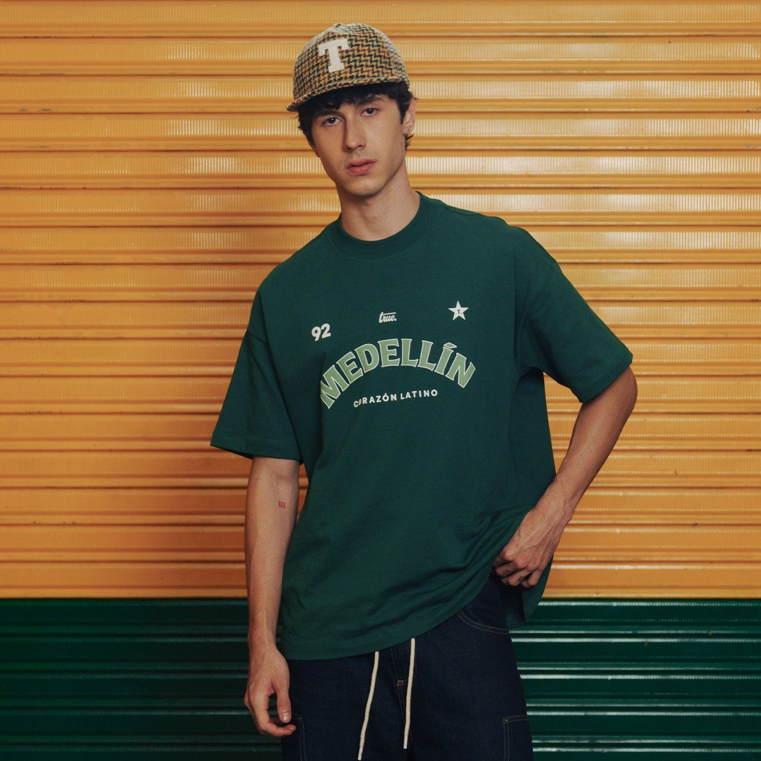 Medellin Latin Heart T-Shirt - Green - imagen 2