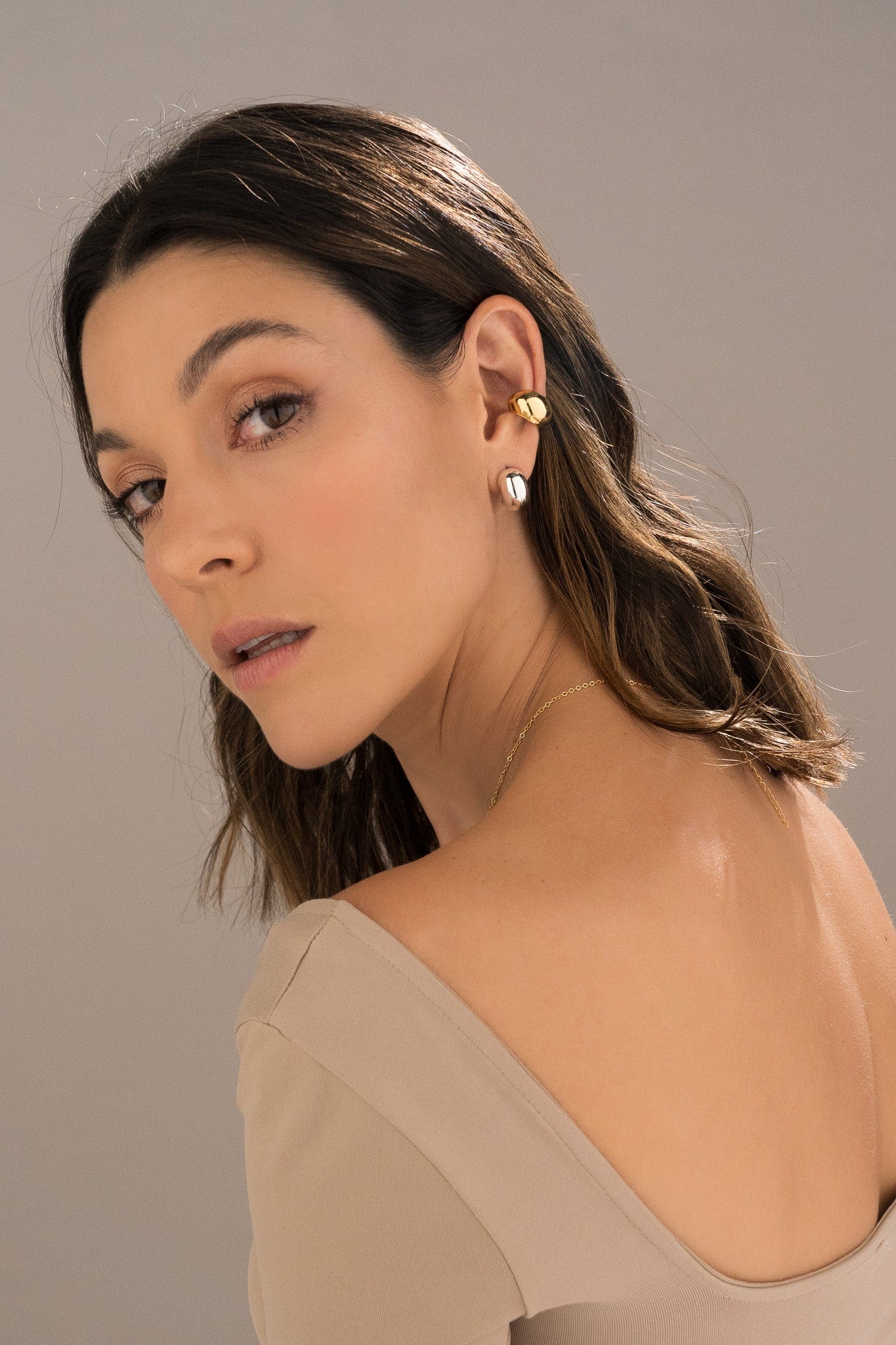 Set De 1 Par De Candongas + 1 Earcuff Oro - imagen 7