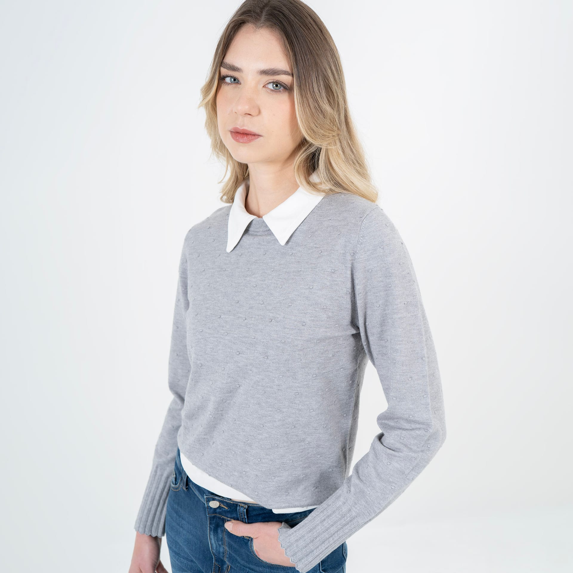 Sweater textura pepas cuello redondo manga larga - imagen 1