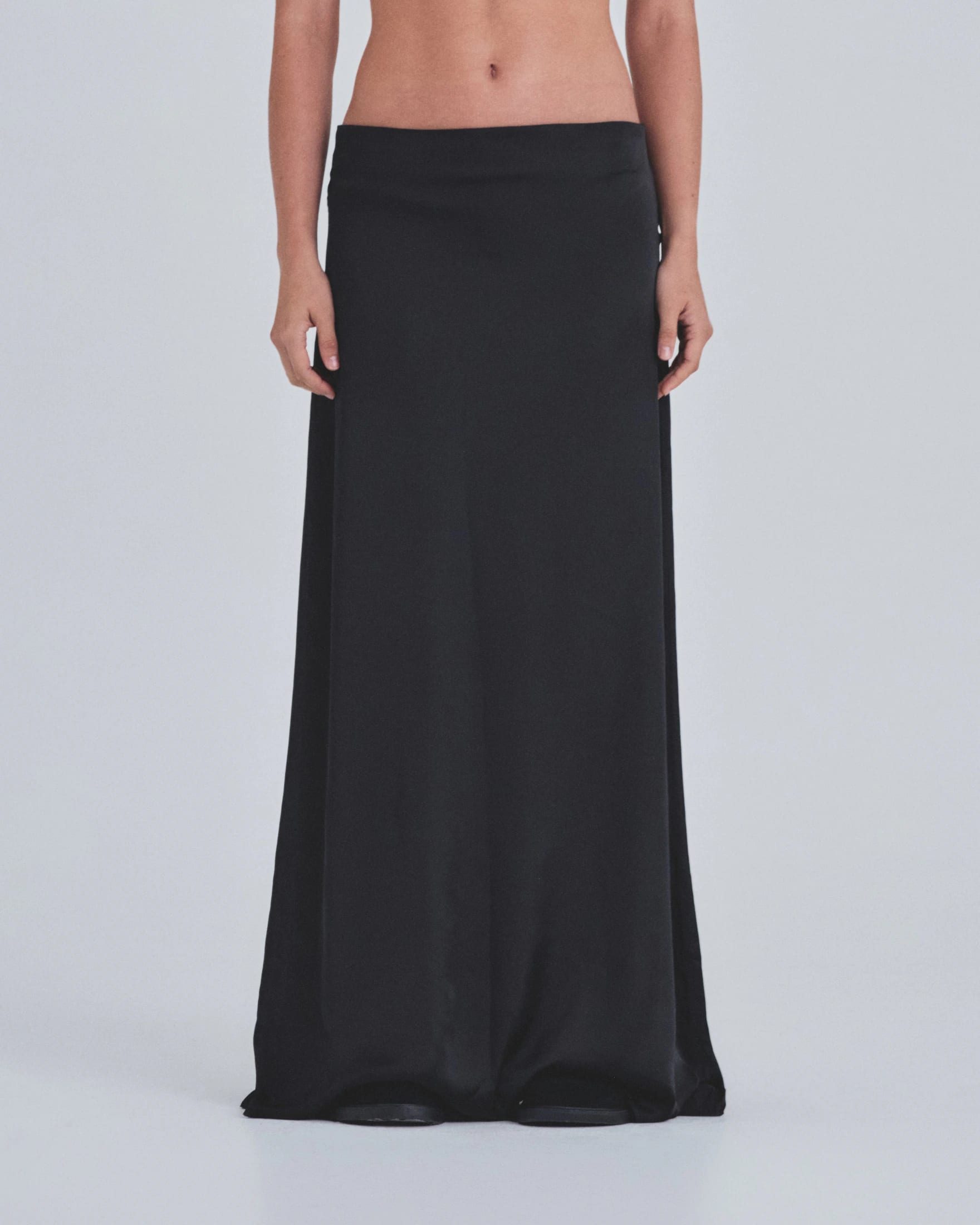 Basics Silk Long Skirt Black - imagen 2