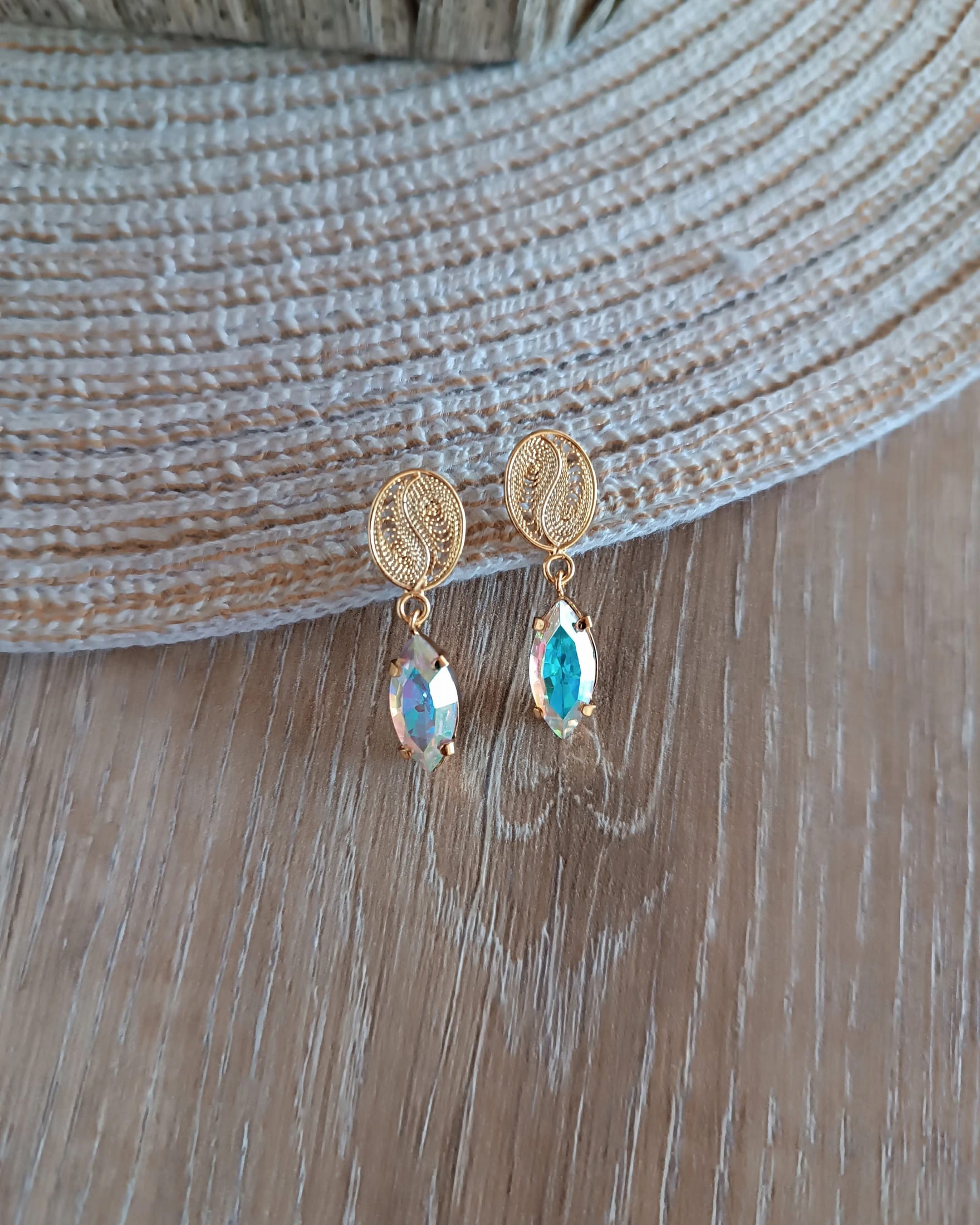 Aretes granito de café y cristal boreal - imagen 4