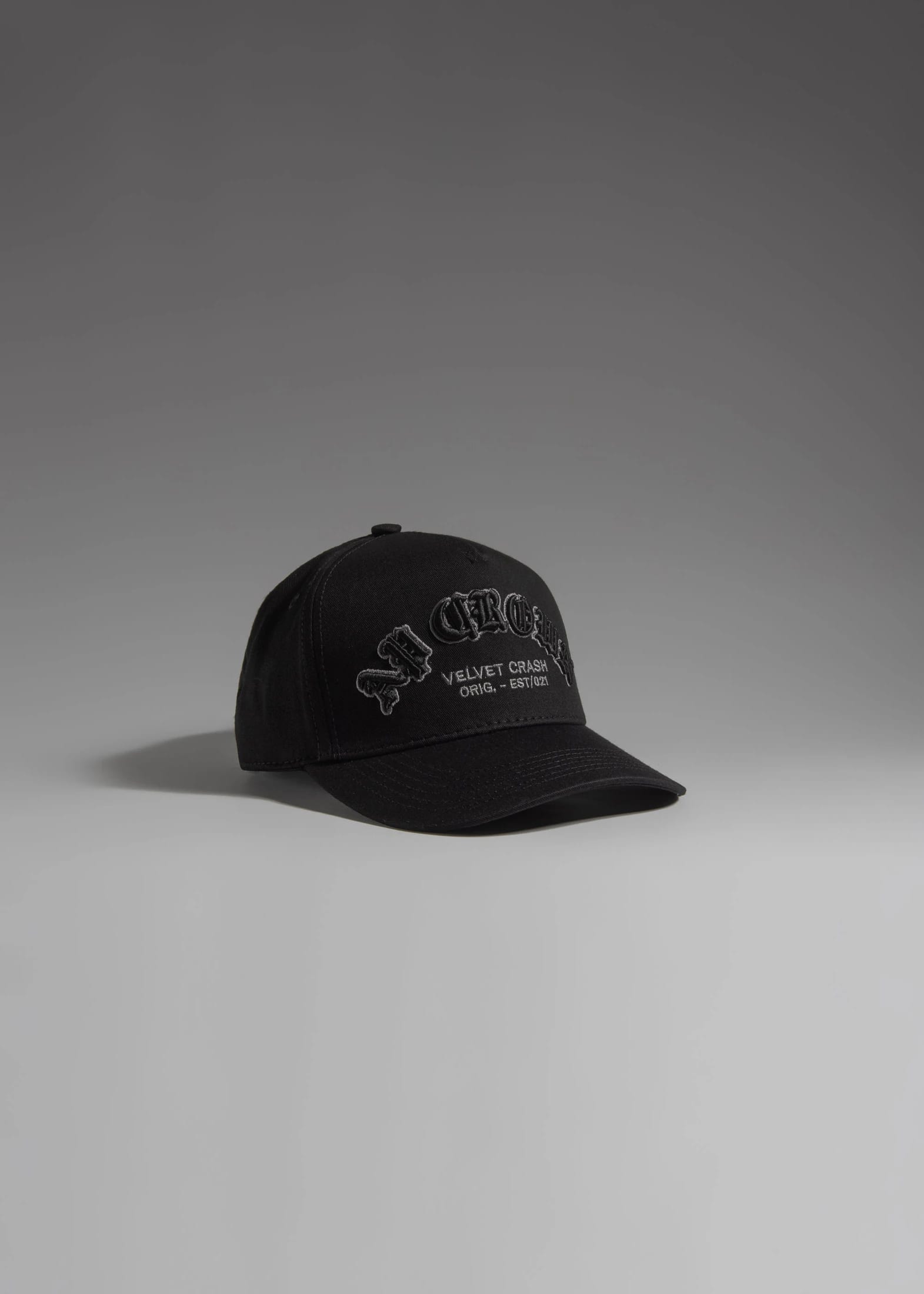 VELVET CROWN CAP - imagen 3