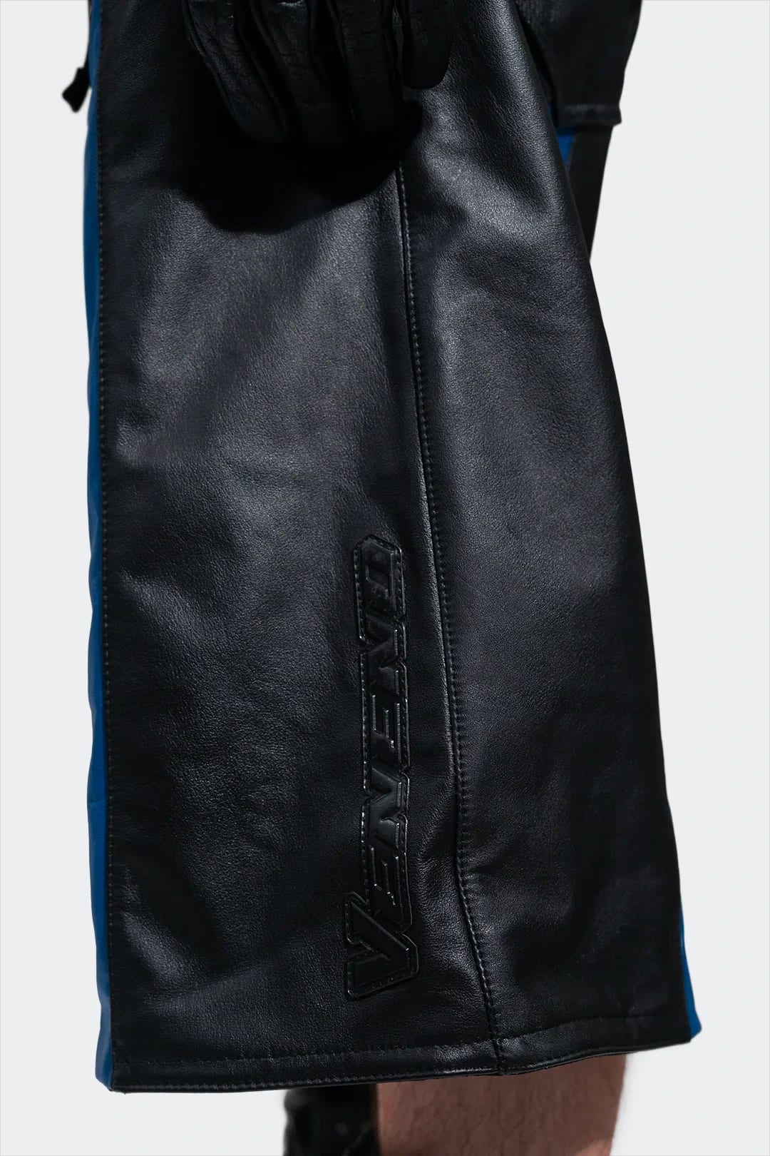 VENENO SHORT CUERO GO FASTER - imagen 7