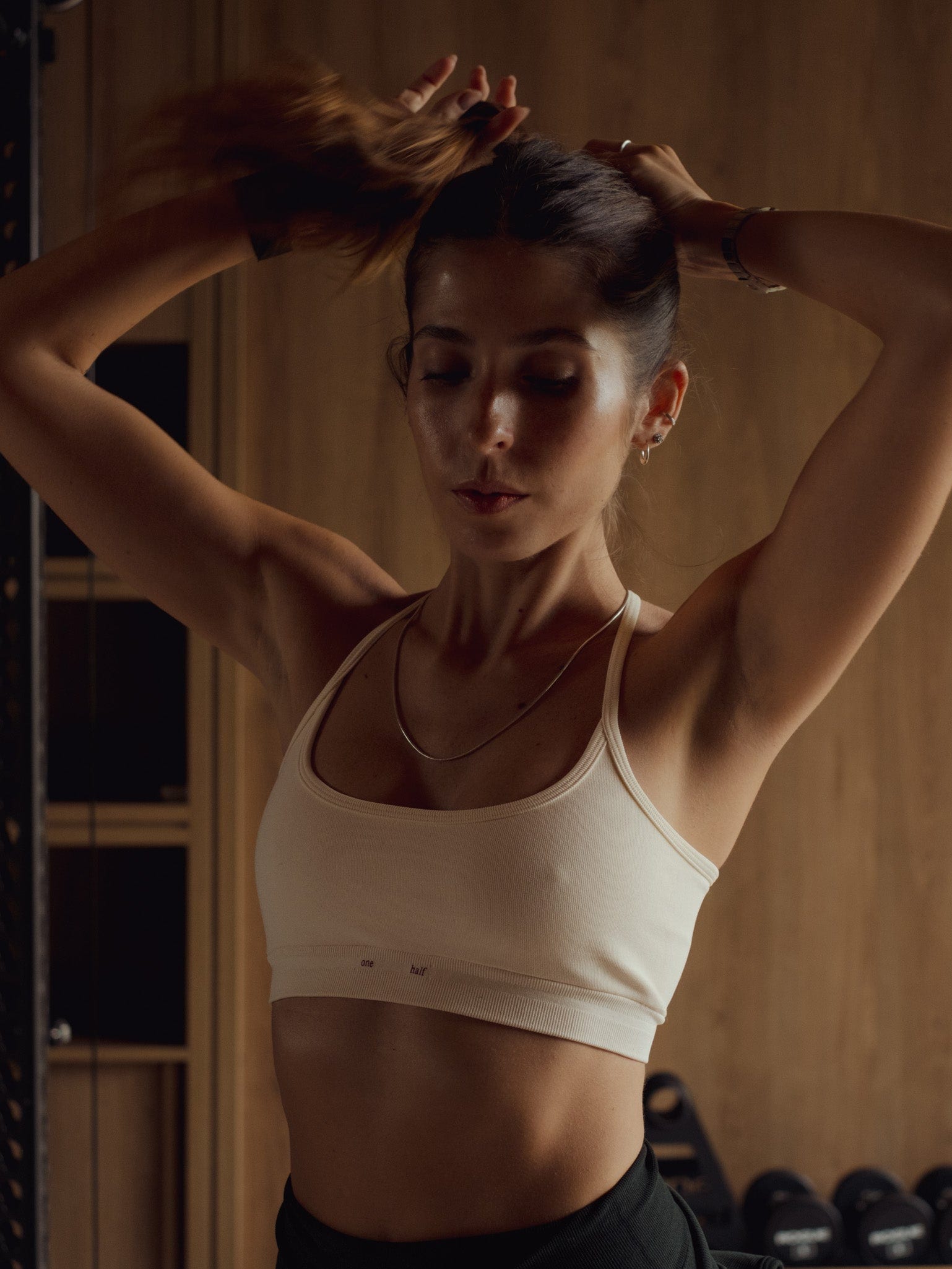 AIRY SEAMLESS CROP TOP - VANILLA - imagen 1