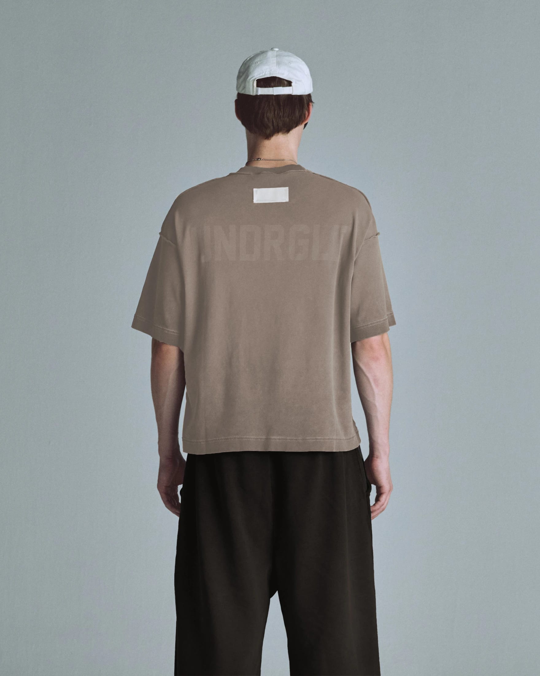 Basics UNDRGLD Boxy Fit Pocket Tshirt Light Brown - imagen 5