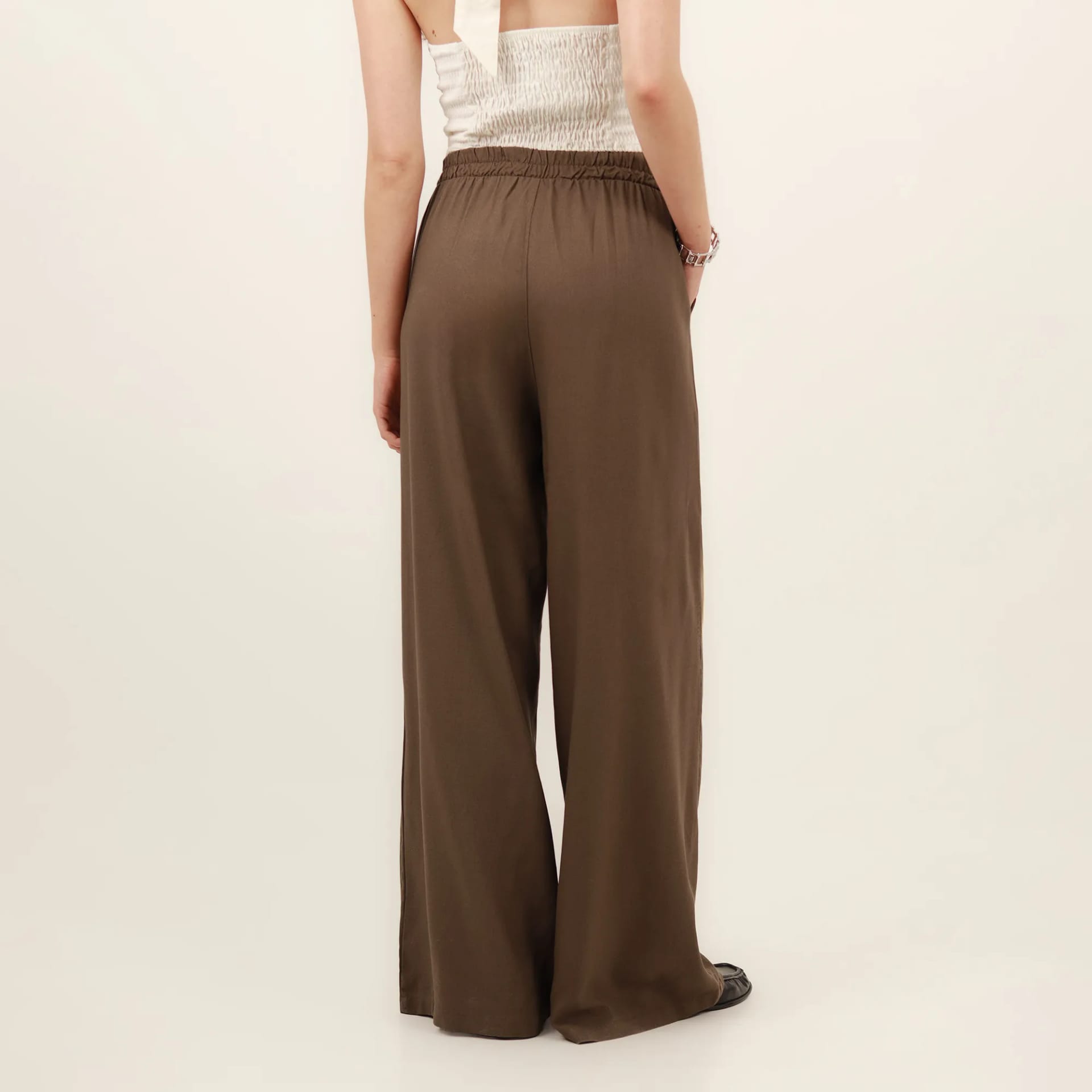 Pantalón palazzo bota ancha con elastico en cintura - imagen 12