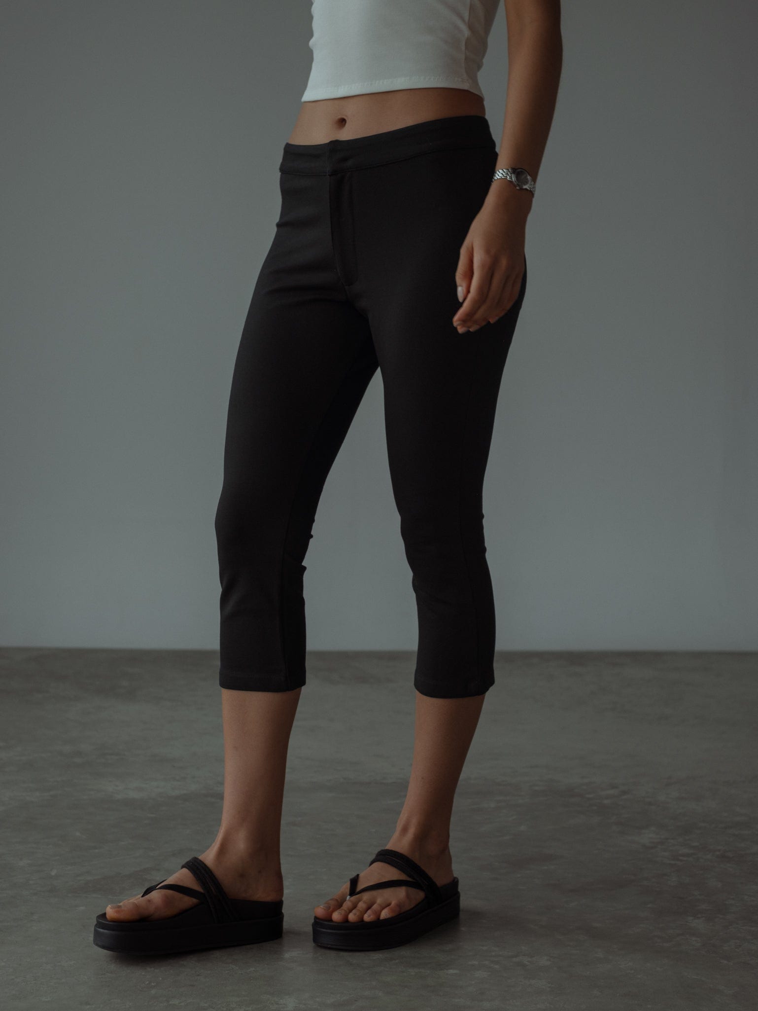 BASIC CAPRI PANT - BLACK - imagen 7