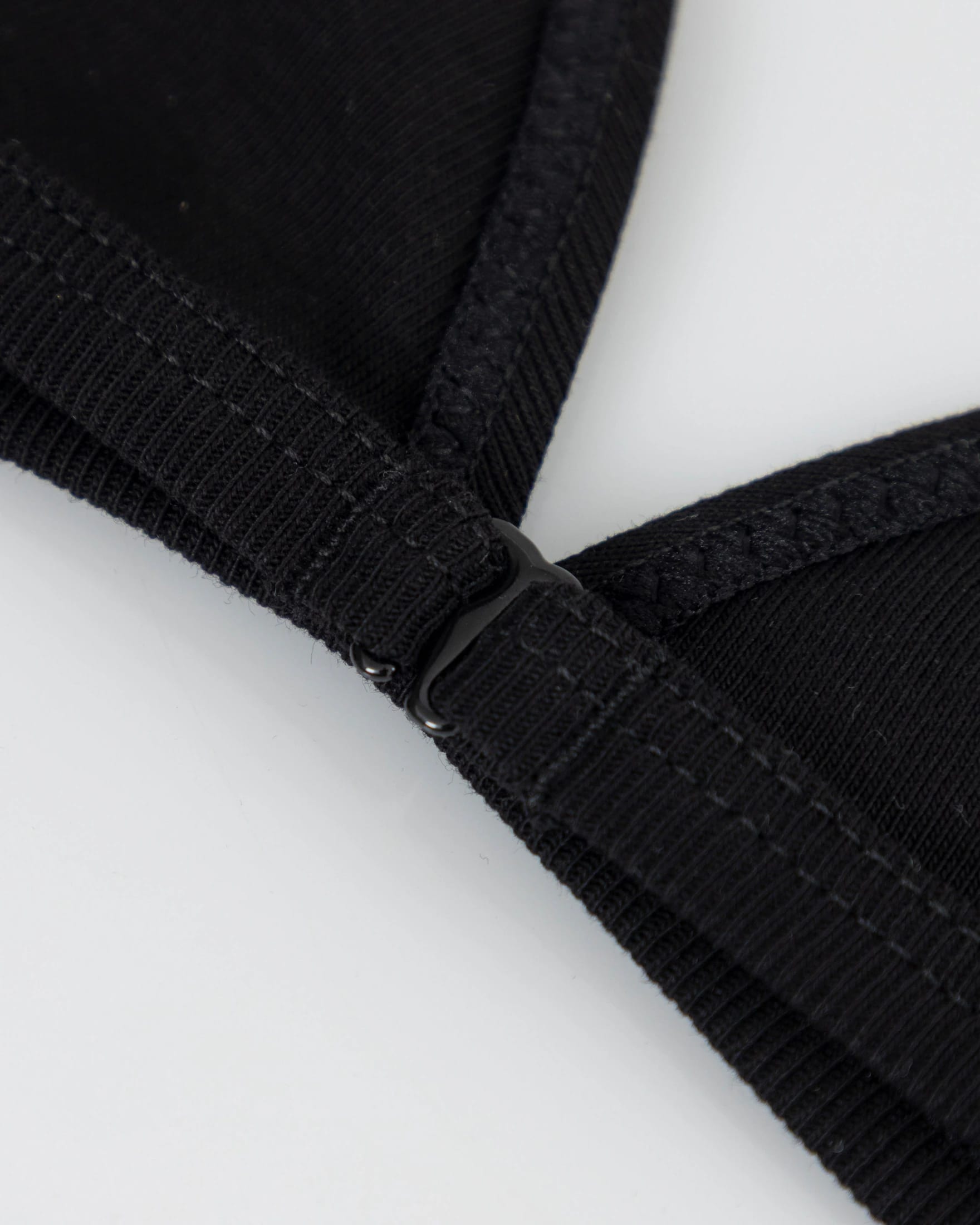 Line Undergold Studio Triangle Bralette Top Black - imagen 6