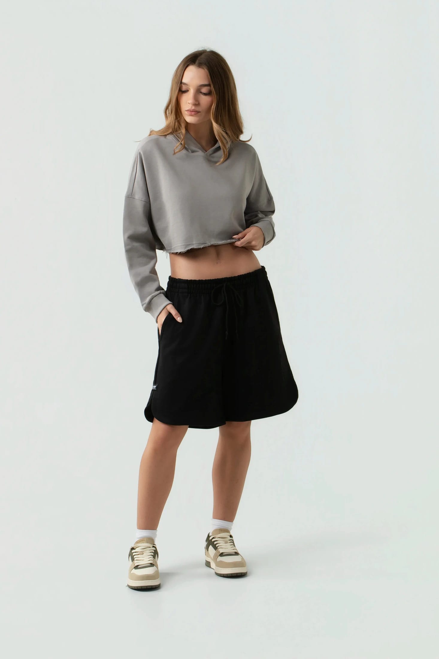 BUZO CERRADO COLOR GRIS AVE - imagen 4