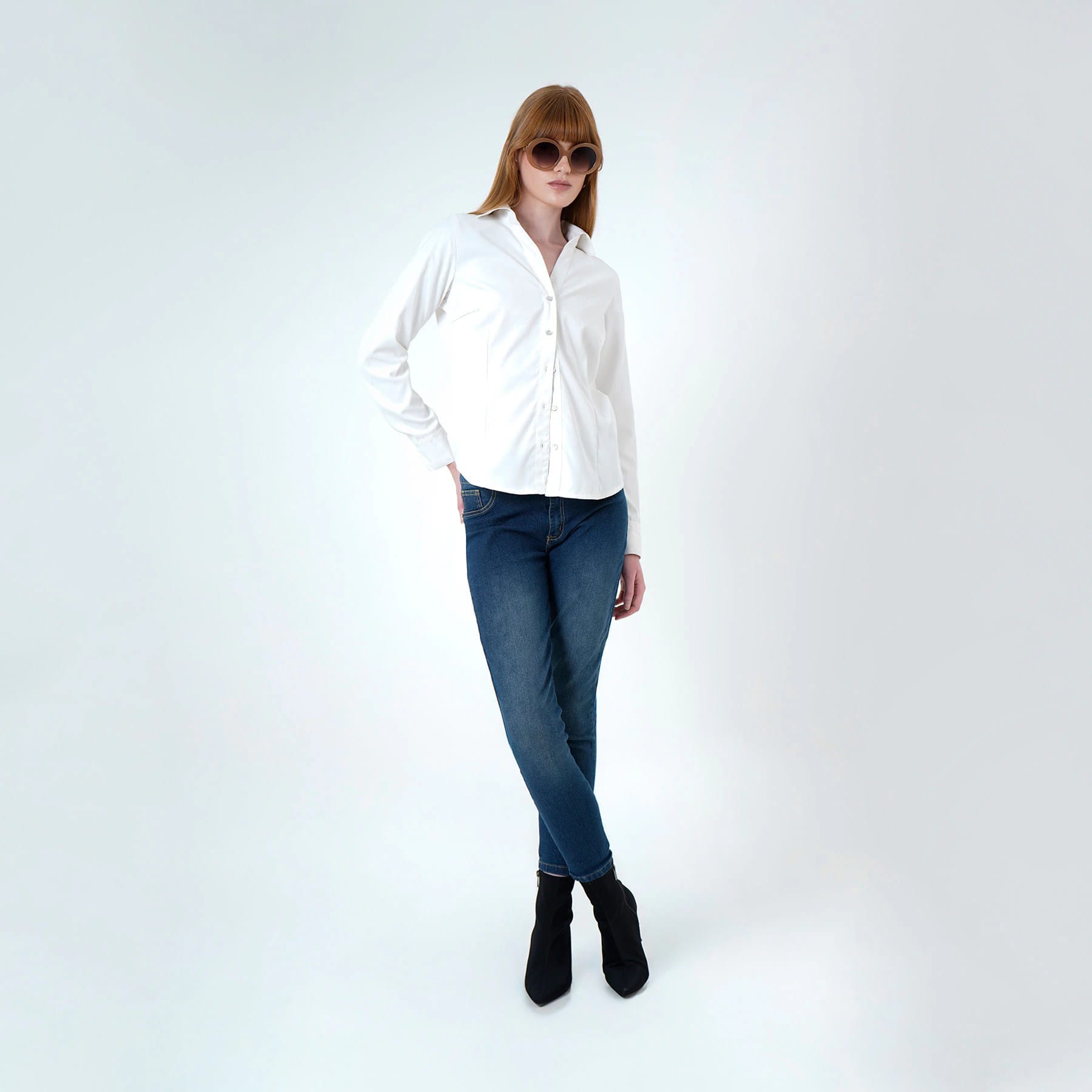 Blusa cuello camisero manga larga con pinzas de entalle - imagen 3