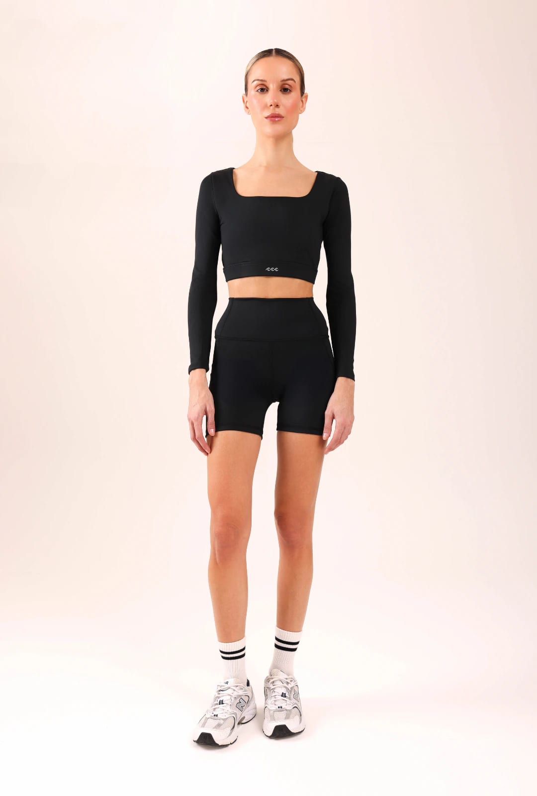 Short Deportivo Regina Black - imagen 2