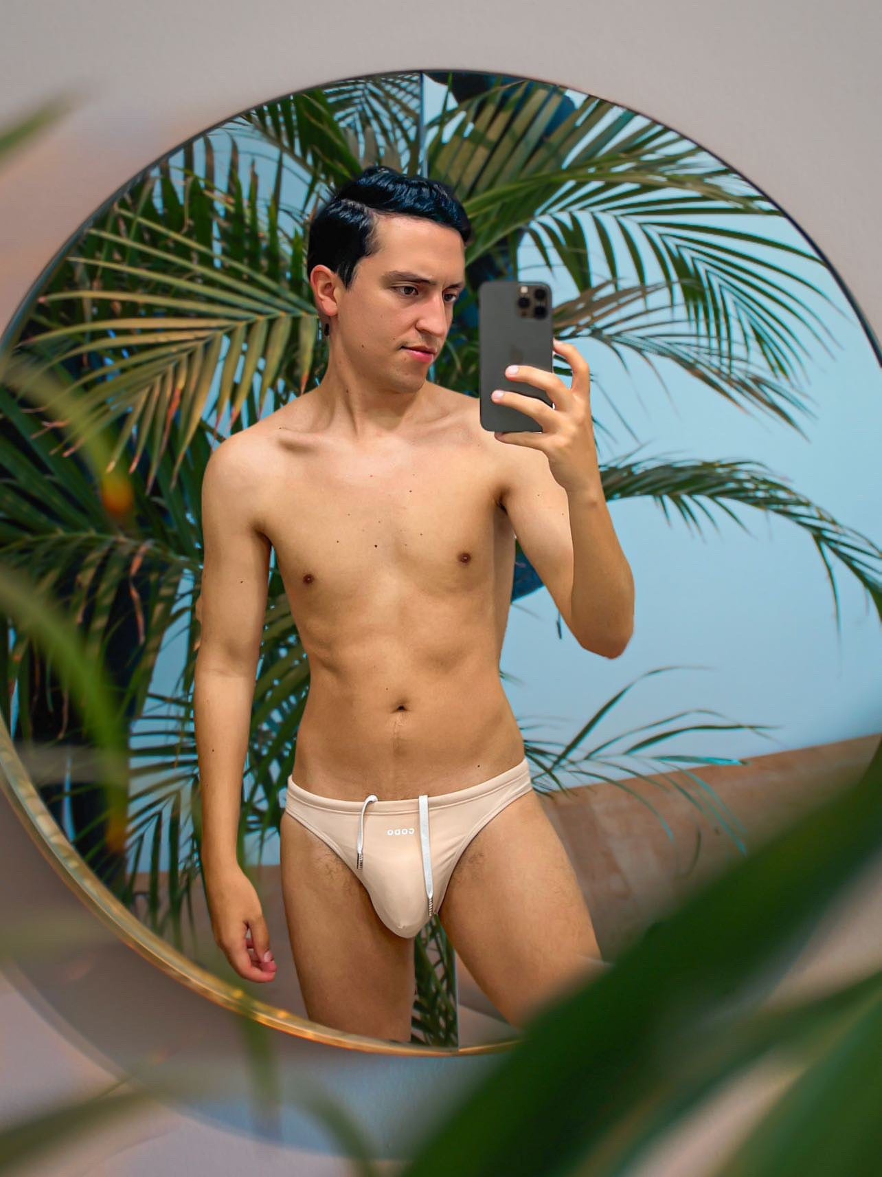 Bikini Nude - imagen 1