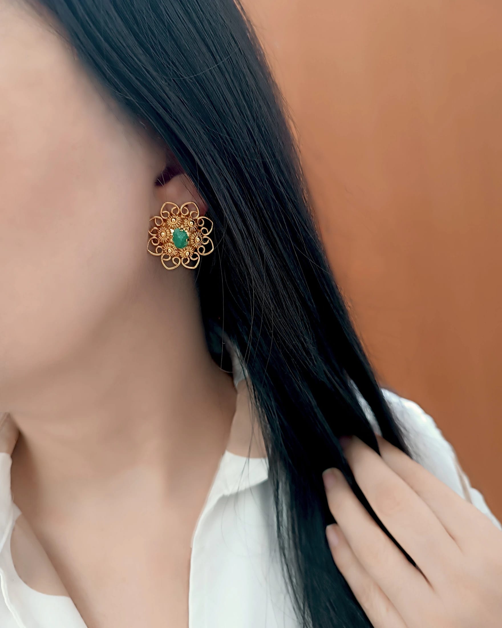 Aretes filigrana con tomatillos y esmeralda - imagen 5