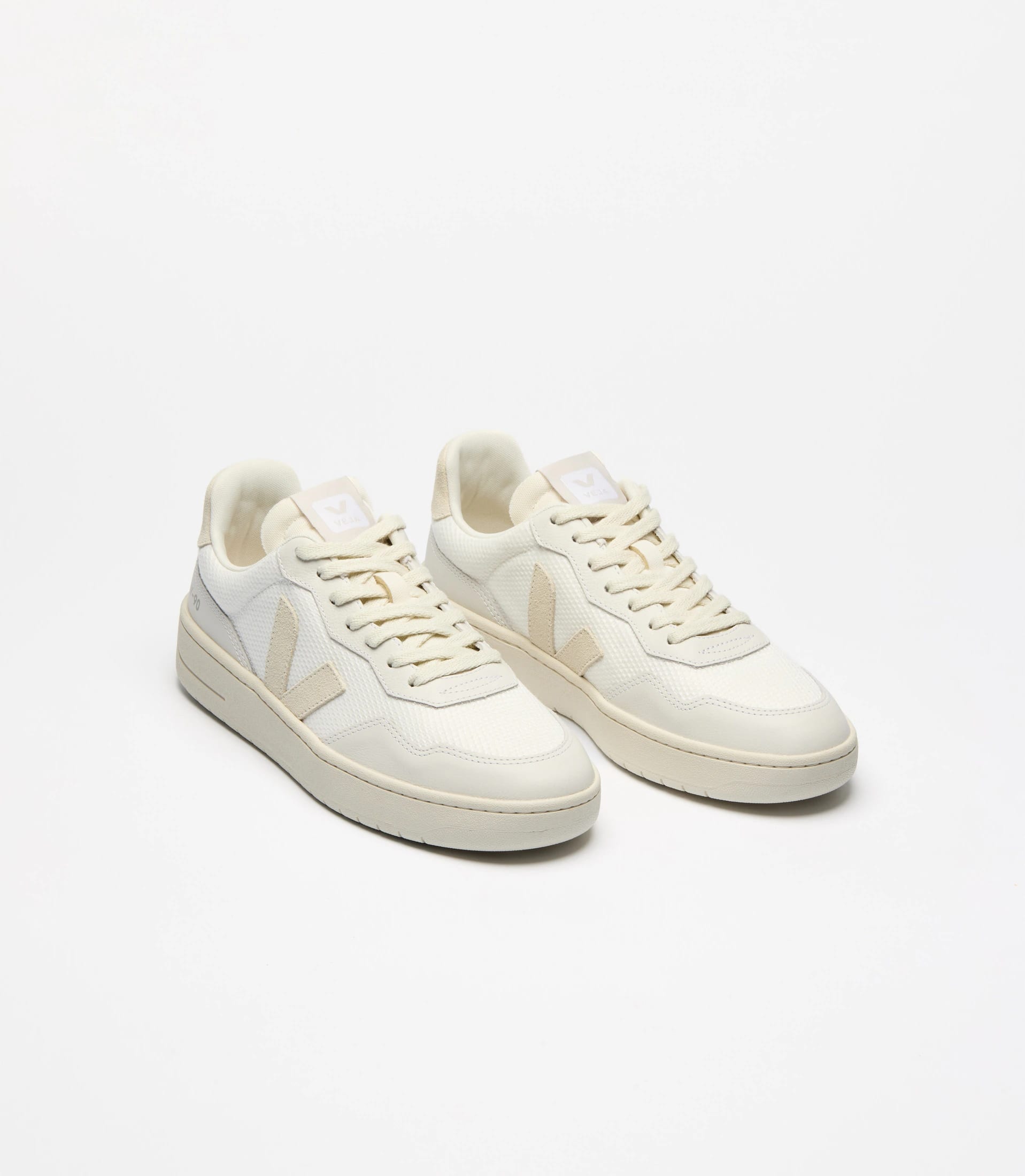 Tenis Veja V-90 White Pierre - imagen 3