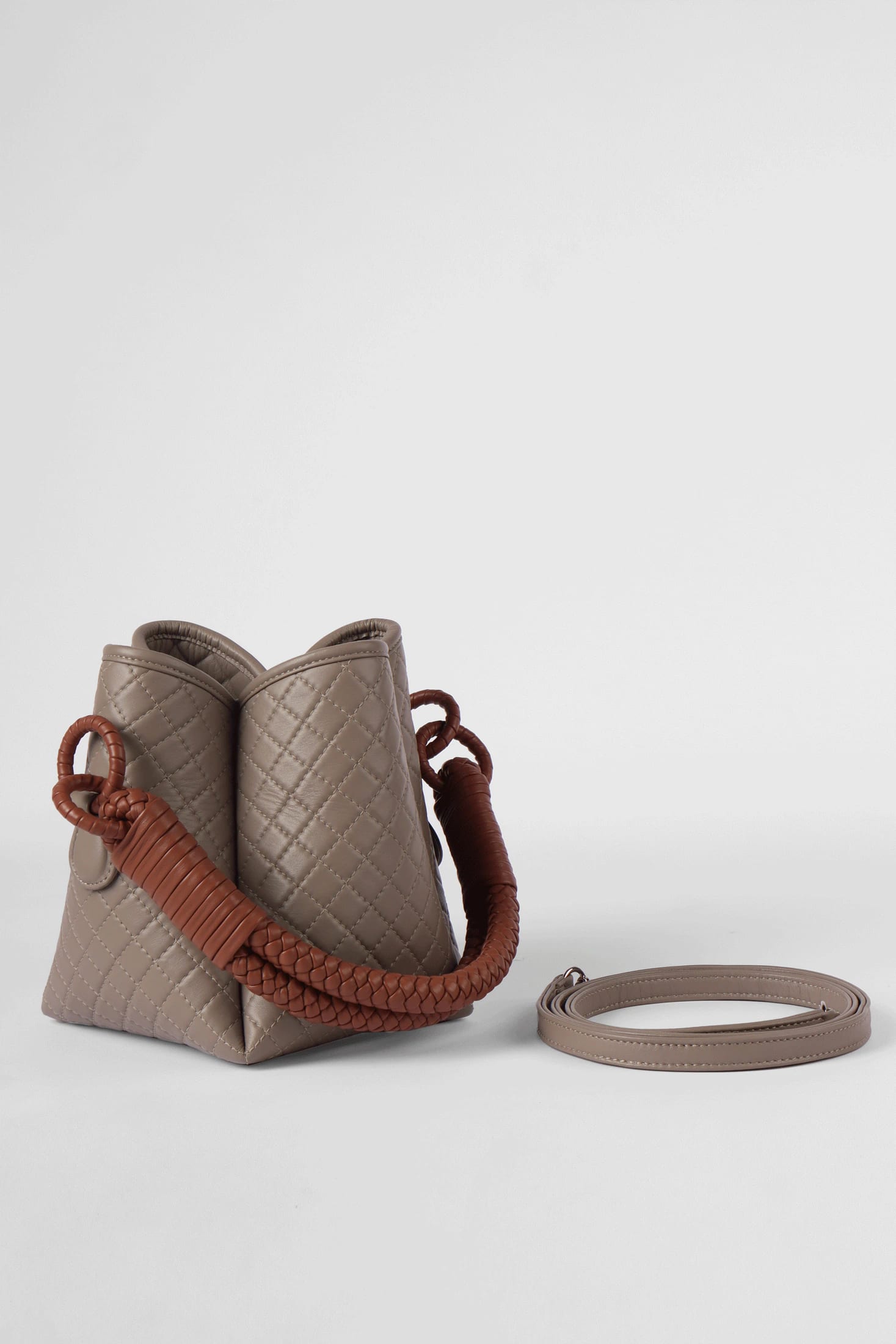 Tulip Mini Bucket Bag, Taupe & Brandy - imagen 2