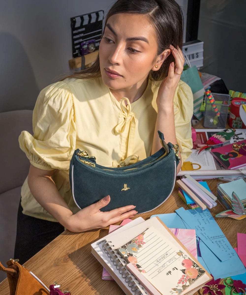 Bolso Hobo Verde Esmeralda en Cuero Ante - imagen 1