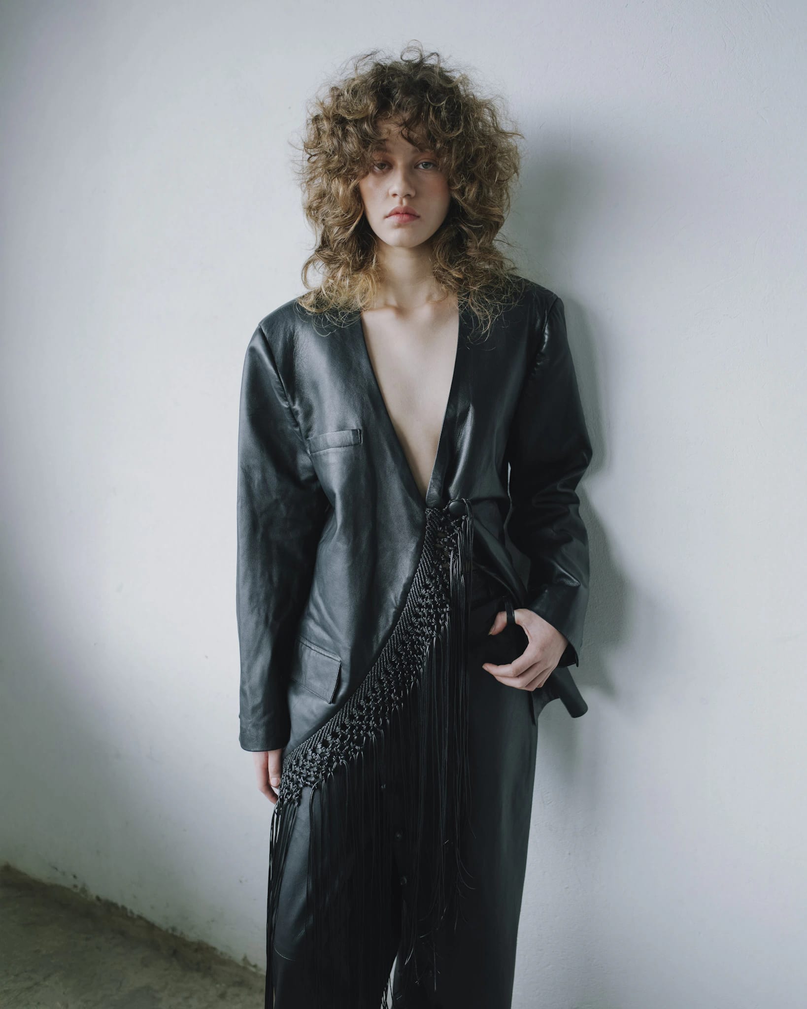 CROSSED LEATHER TROUSERS - imagen 8