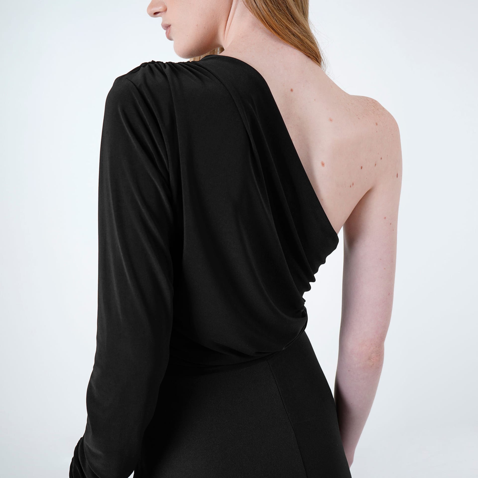 Vestido enterizo largo cuello asimétrico elegante - imagen 7