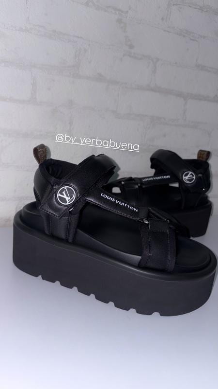 SANDALIA LOUIS VUITTON NEGRA PLATAFORMA - imagen 3
