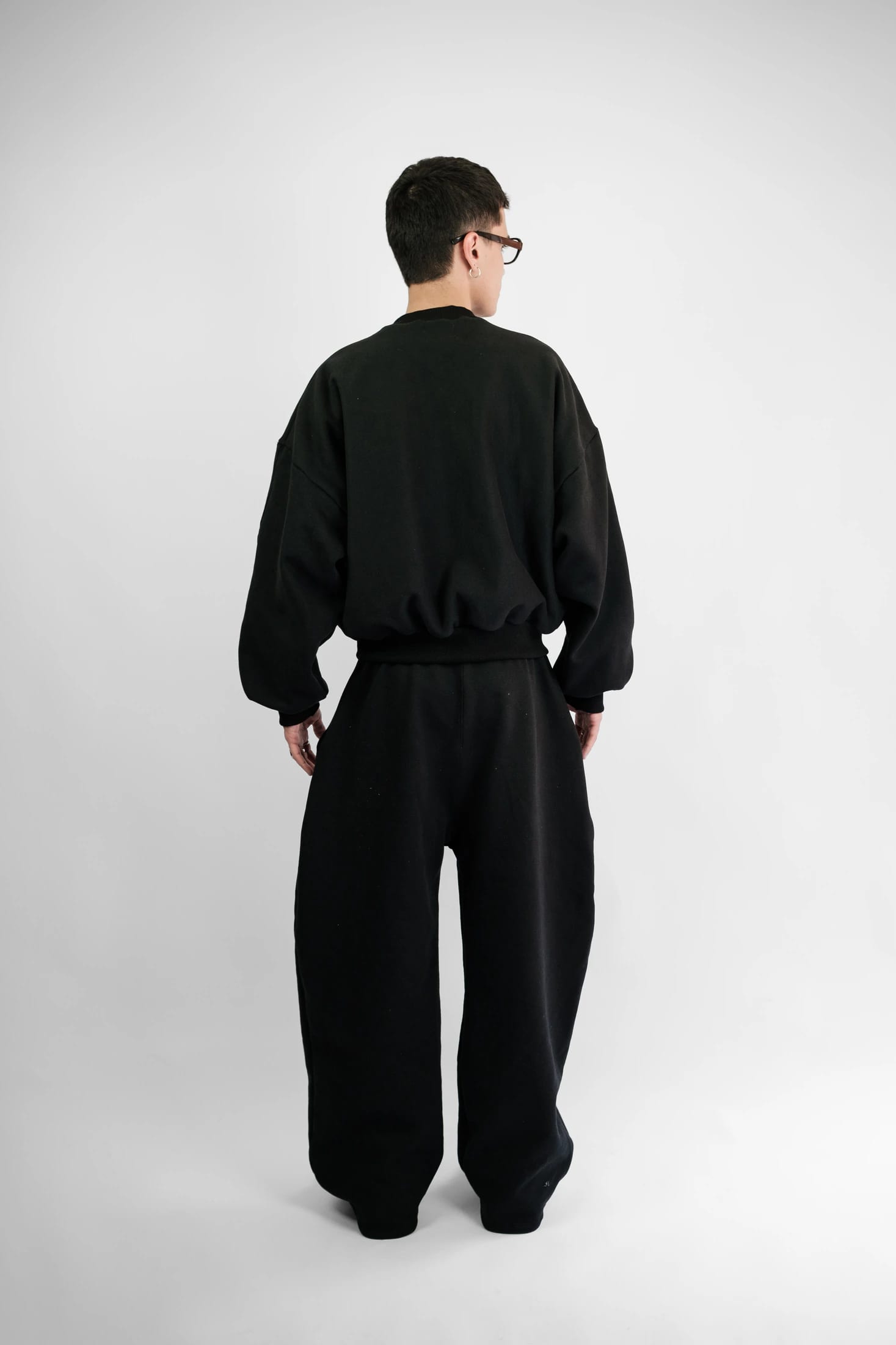 Core Sweater - Black Base - imagen 8