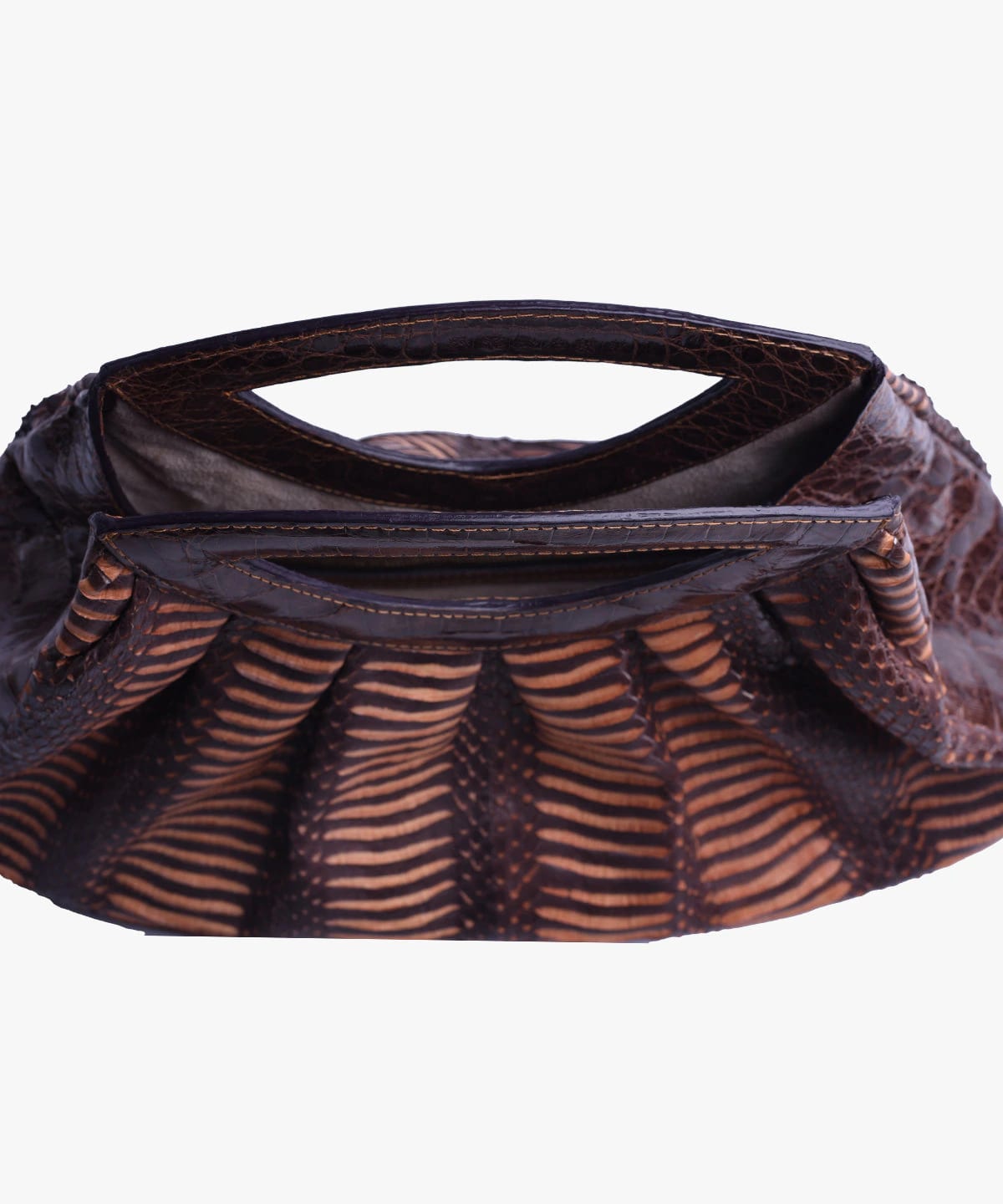 La Pola in Snake and Crocodile - imagen 7