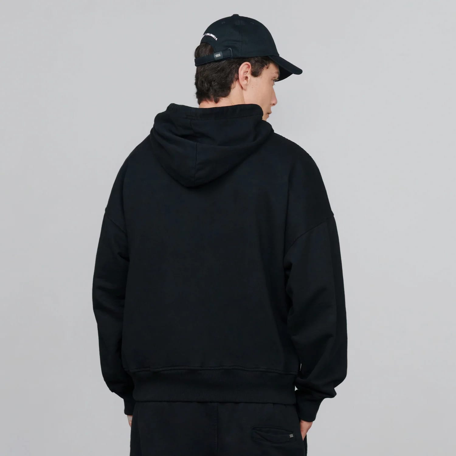 True Classic Hoodie - Deep Black - imagen 8