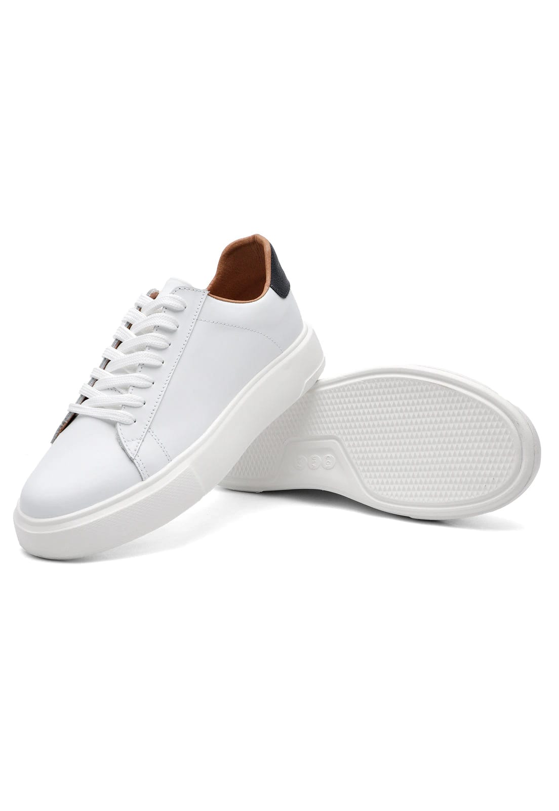 Tenis blancos talon azul detalle azul - imagen 4