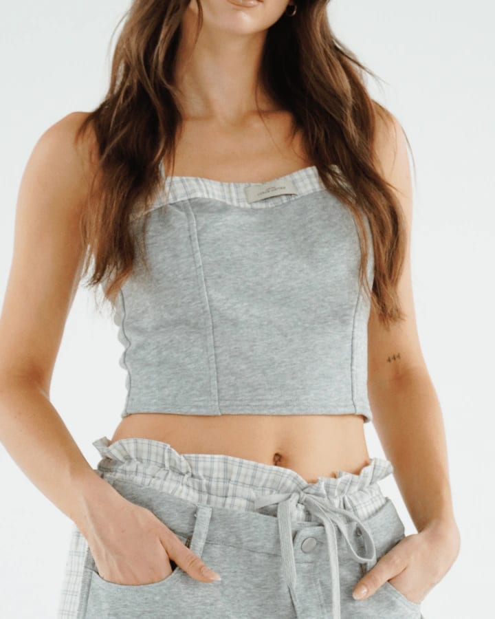 TOP BONHEUR CON ESCOTE GRIS - imagen 3