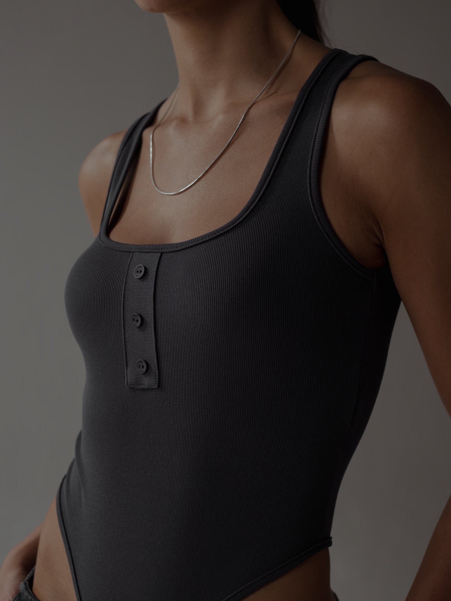 HALF BUTTON BODY - DARK GRAY - imagen 7