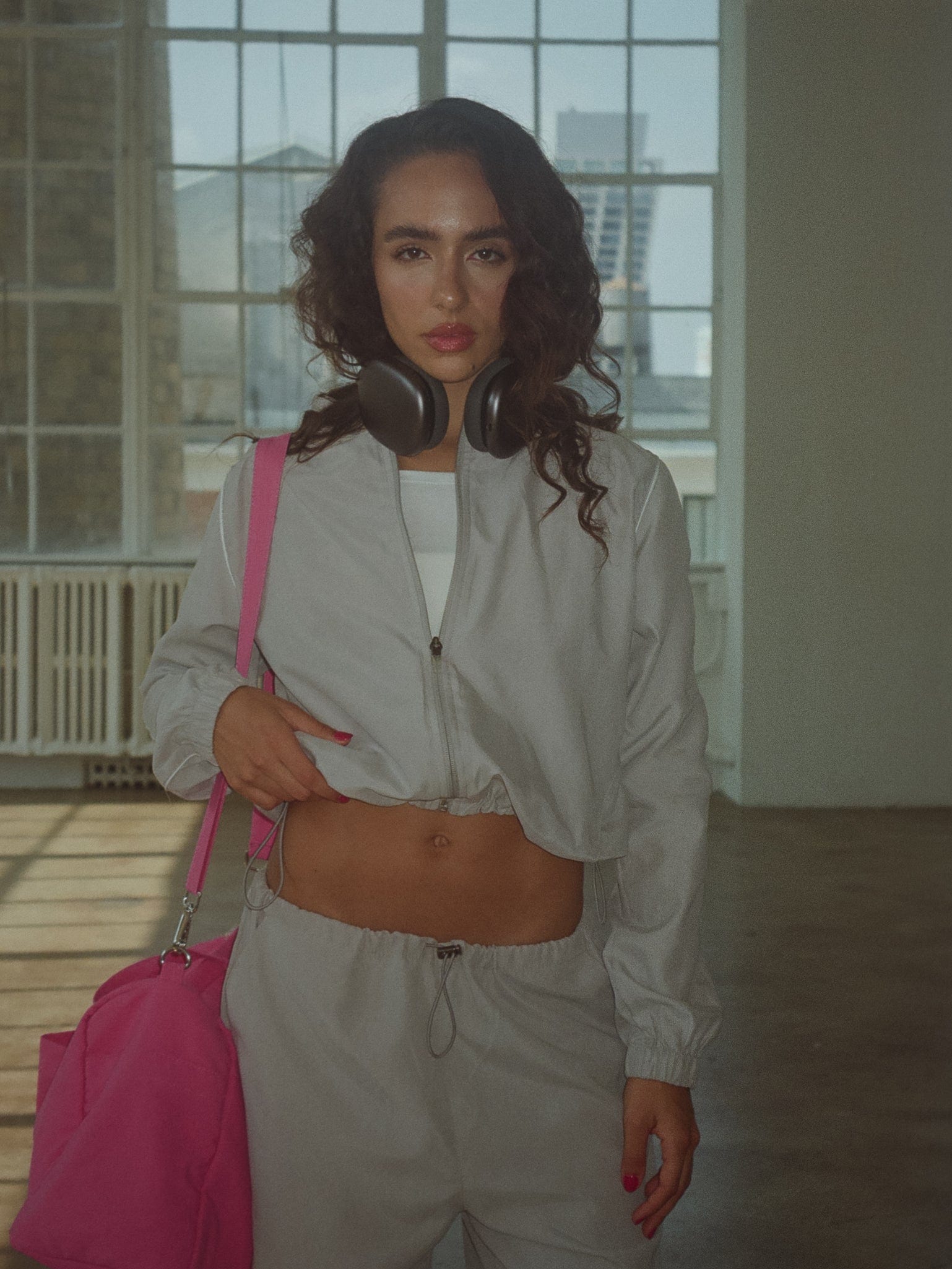 LINE WINDBREAKER JACKET - GRAY & WHITE - imagen 2