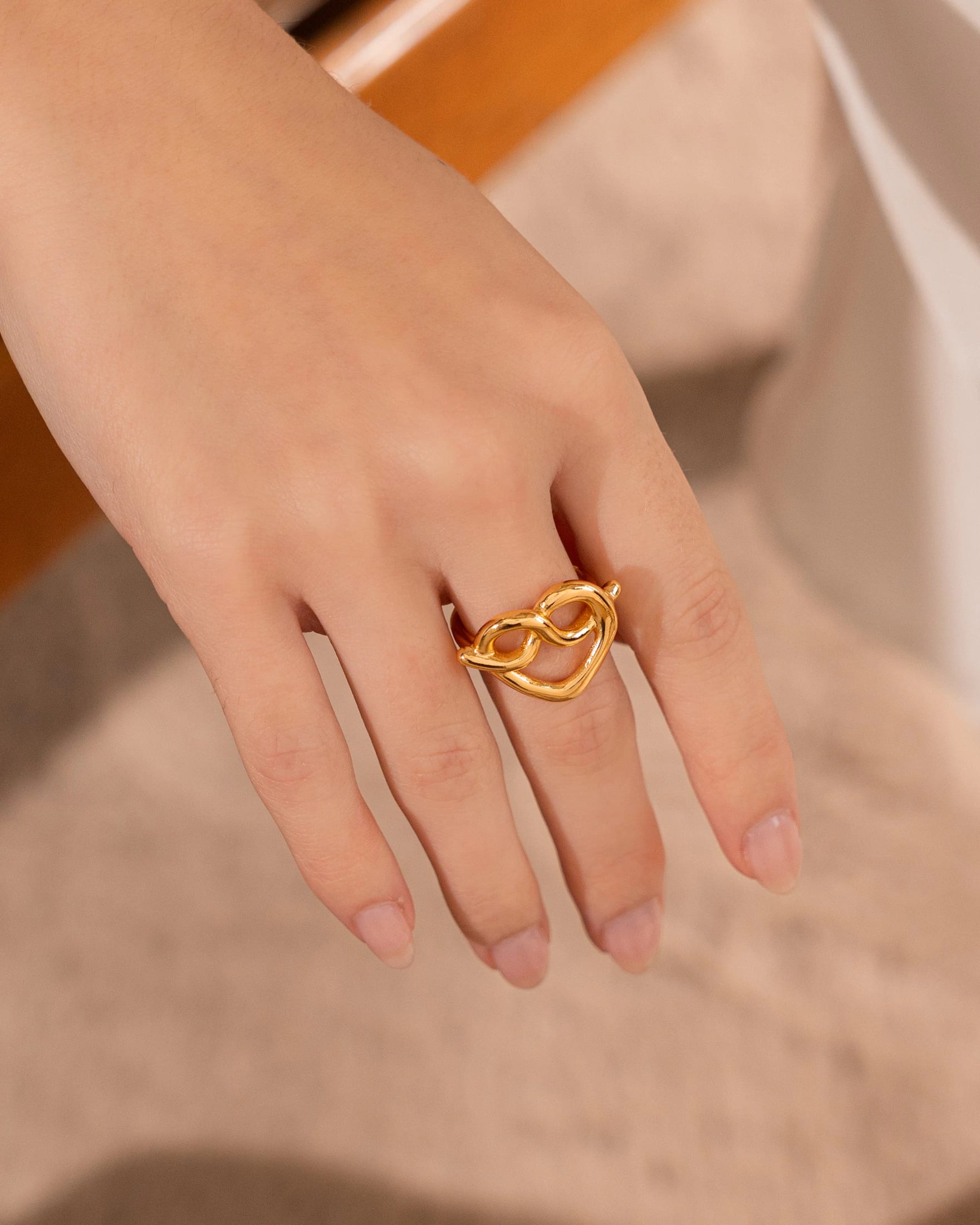 Anillo Corazón Lazo Bold - imagen 1