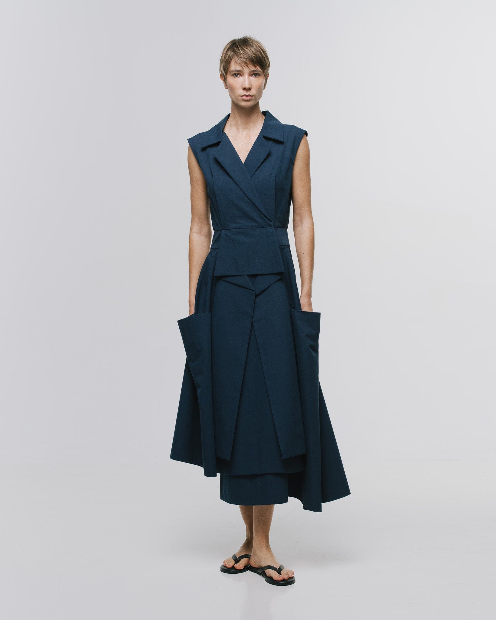 'EQUILIBRIO' COAT DRESS - imagen 3
