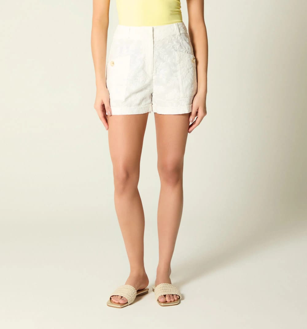 Short bolsillos con boton - imagen 2