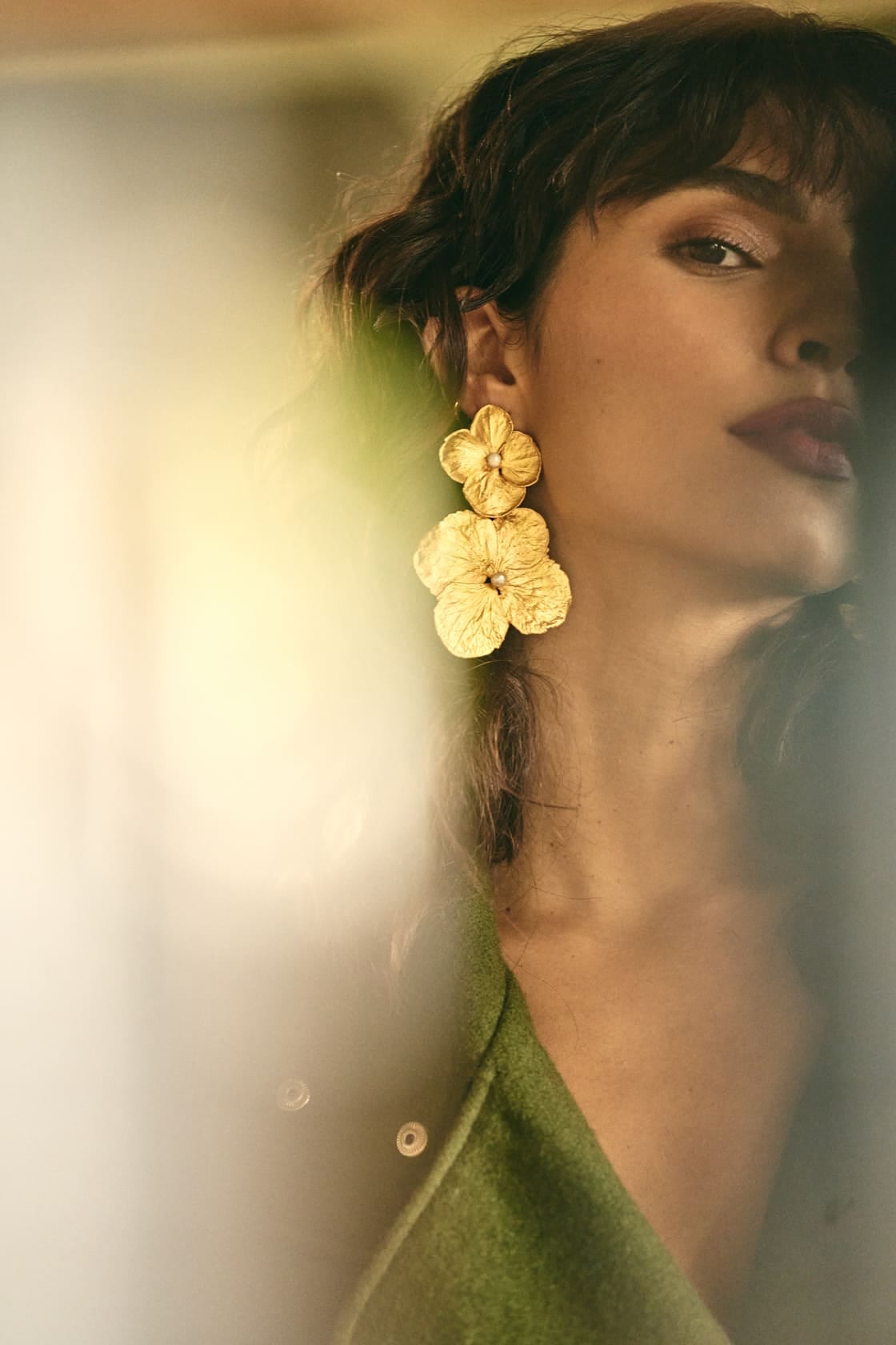 DOUBLE HYDRANGEAS AND PEARL EARRINGS - imagen 4